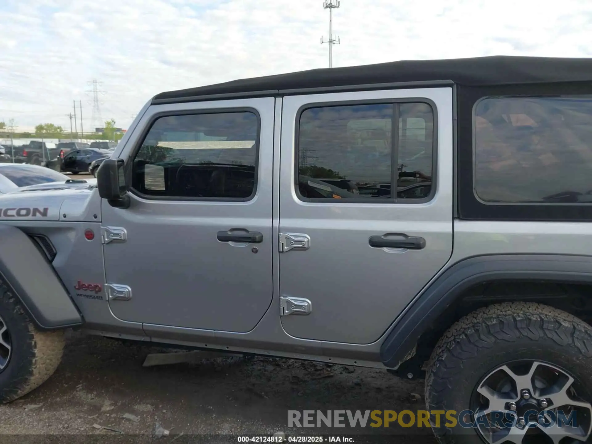 15 Photograph of a damaged car 1C4HJXFNXMW560512 JEEP WRANGLER UNLIMITED 2021