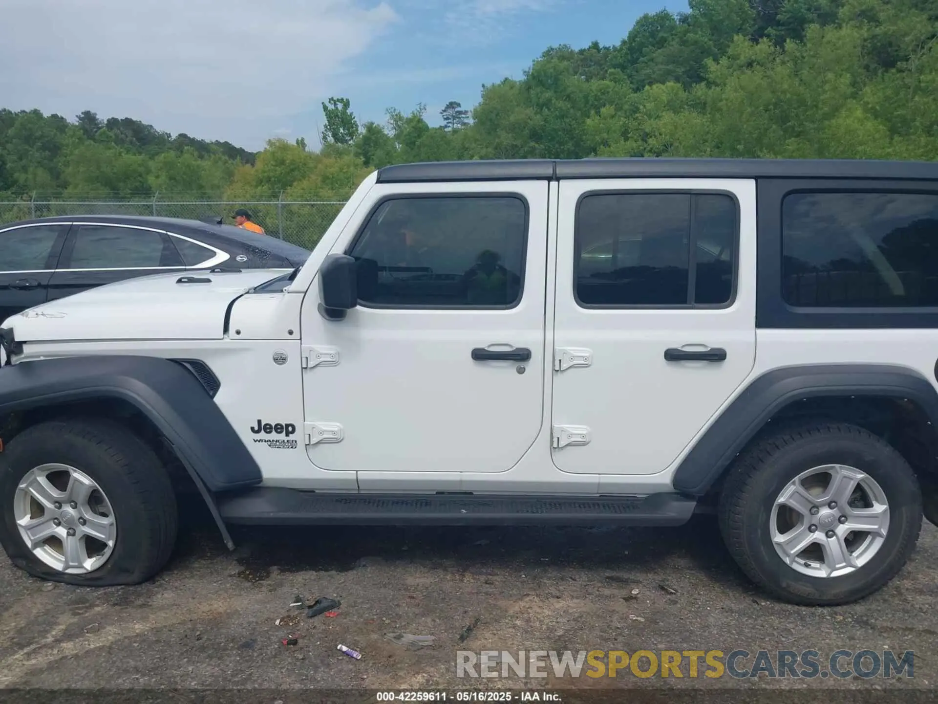14 Photograph of a damaged car 1C4HJXKN2MW623723 JEEP WRANGLER UNLIMITED 2021