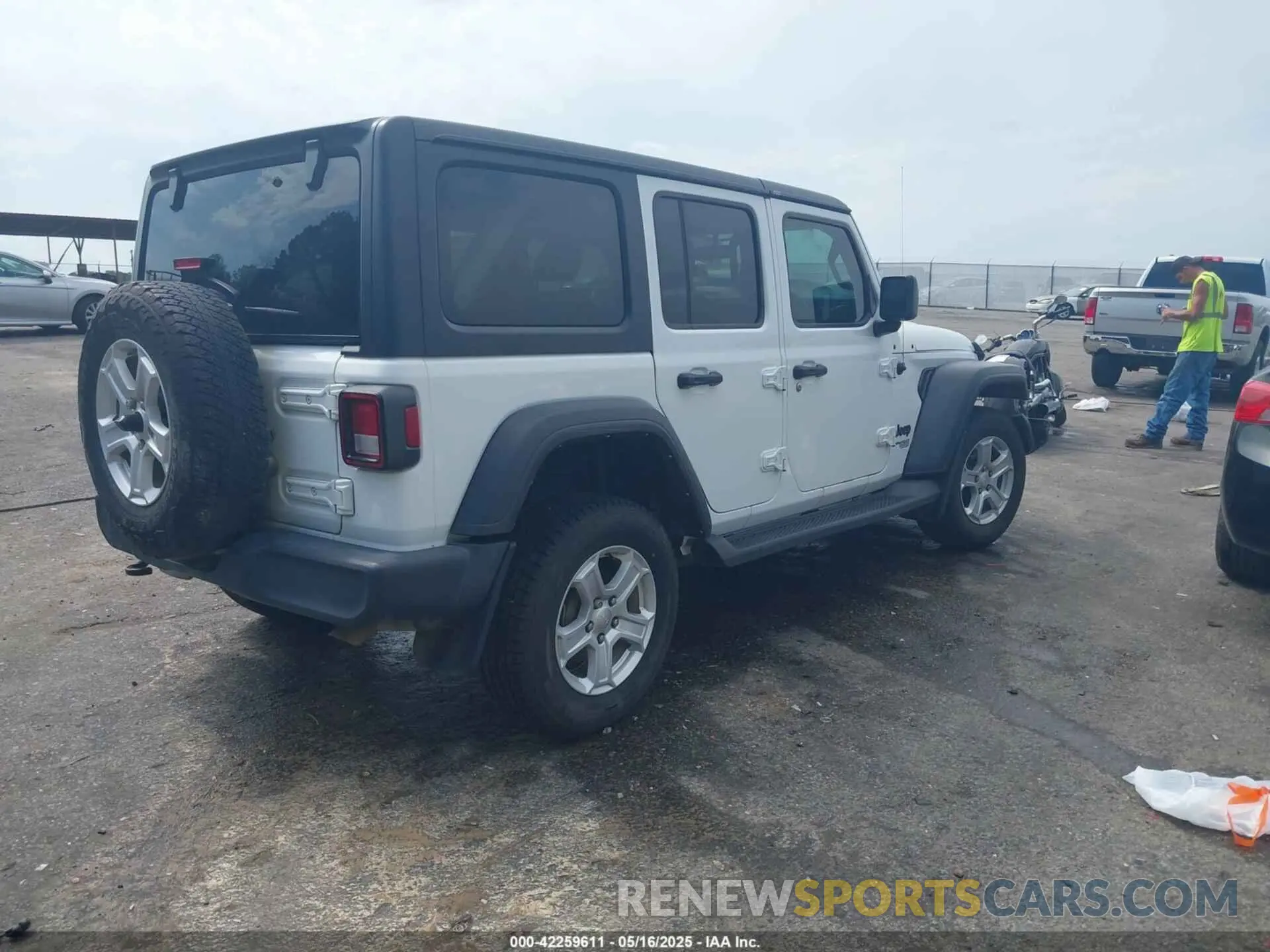 4 Photograph of a damaged car 1C4HJXKN2MW623723 JEEP WRANGLER UNLIMITED 2021