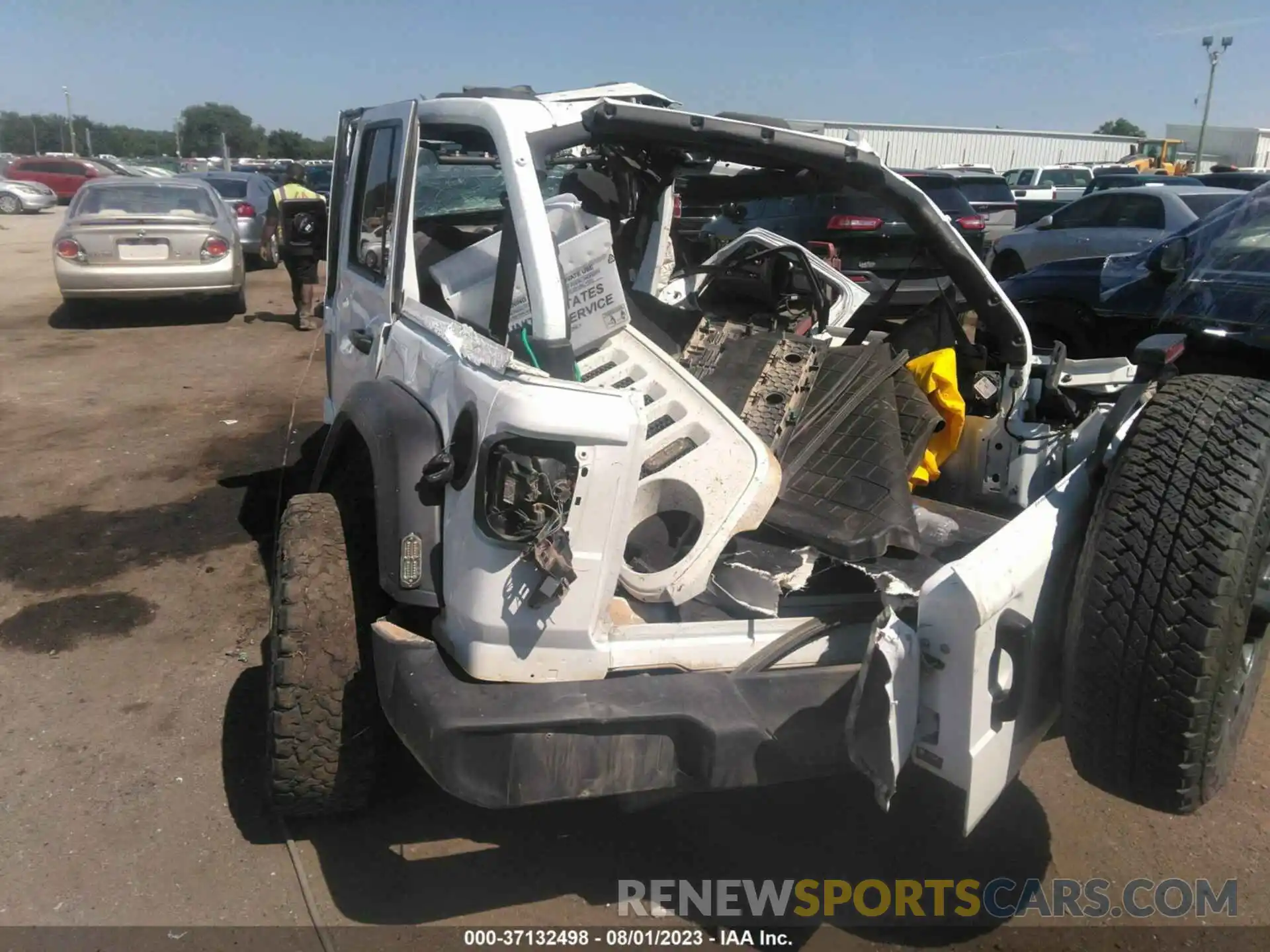 17 Photograph of a damaged car 1C4HJXKNXMW703657 JEEP WRANGLER UNLIMITED 2021