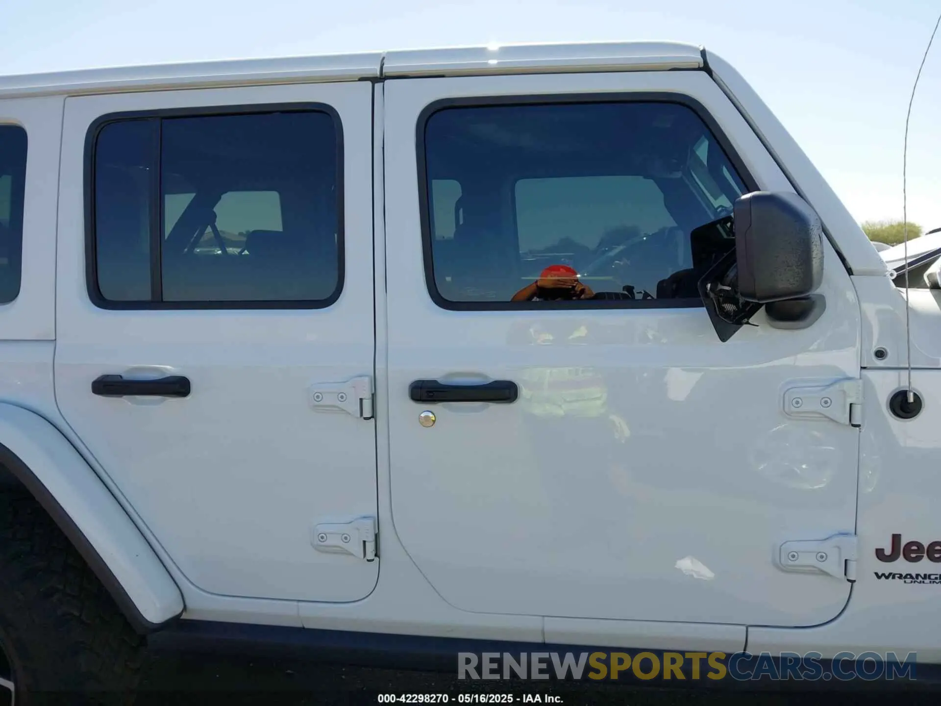 13 Photograph of a damaged car 1C4JJXFM5MW517947 JEEP WRANGLER UNLIMITED 2021