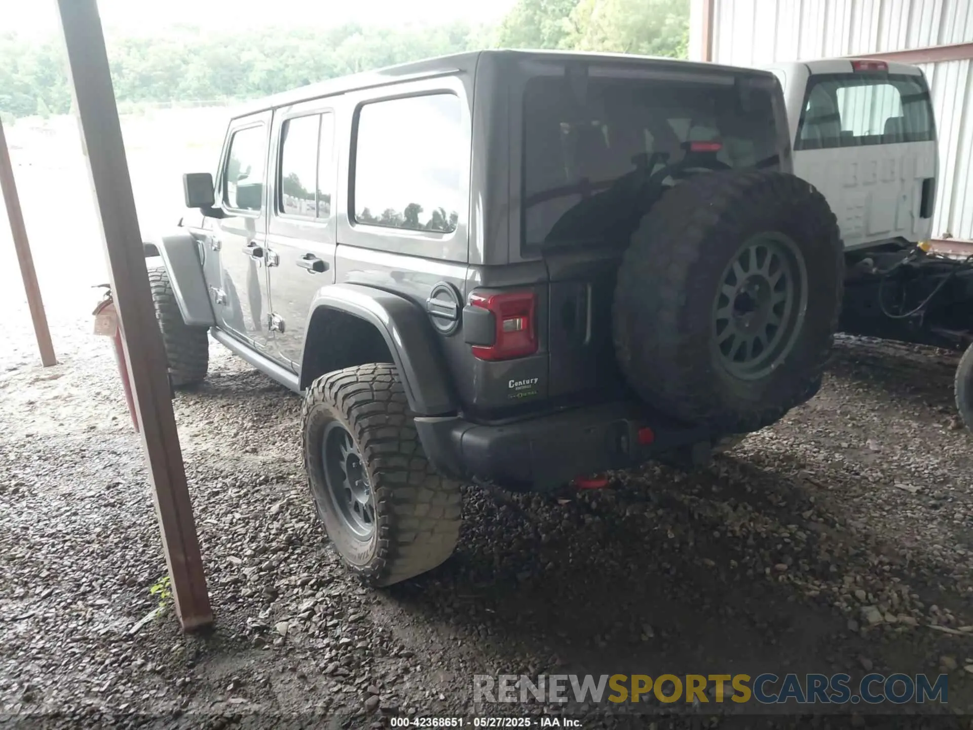 3 Photograph of a damaged car 1C4JJXFM6MW538774 JEEP WRANGLER UNLIMITED 2021
