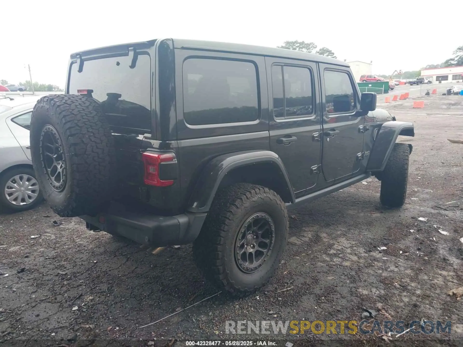 4 Photograph of a damaged car 1C4JJXSJ3MW699790 JEEP WRANGLER UNLIMITED 2021