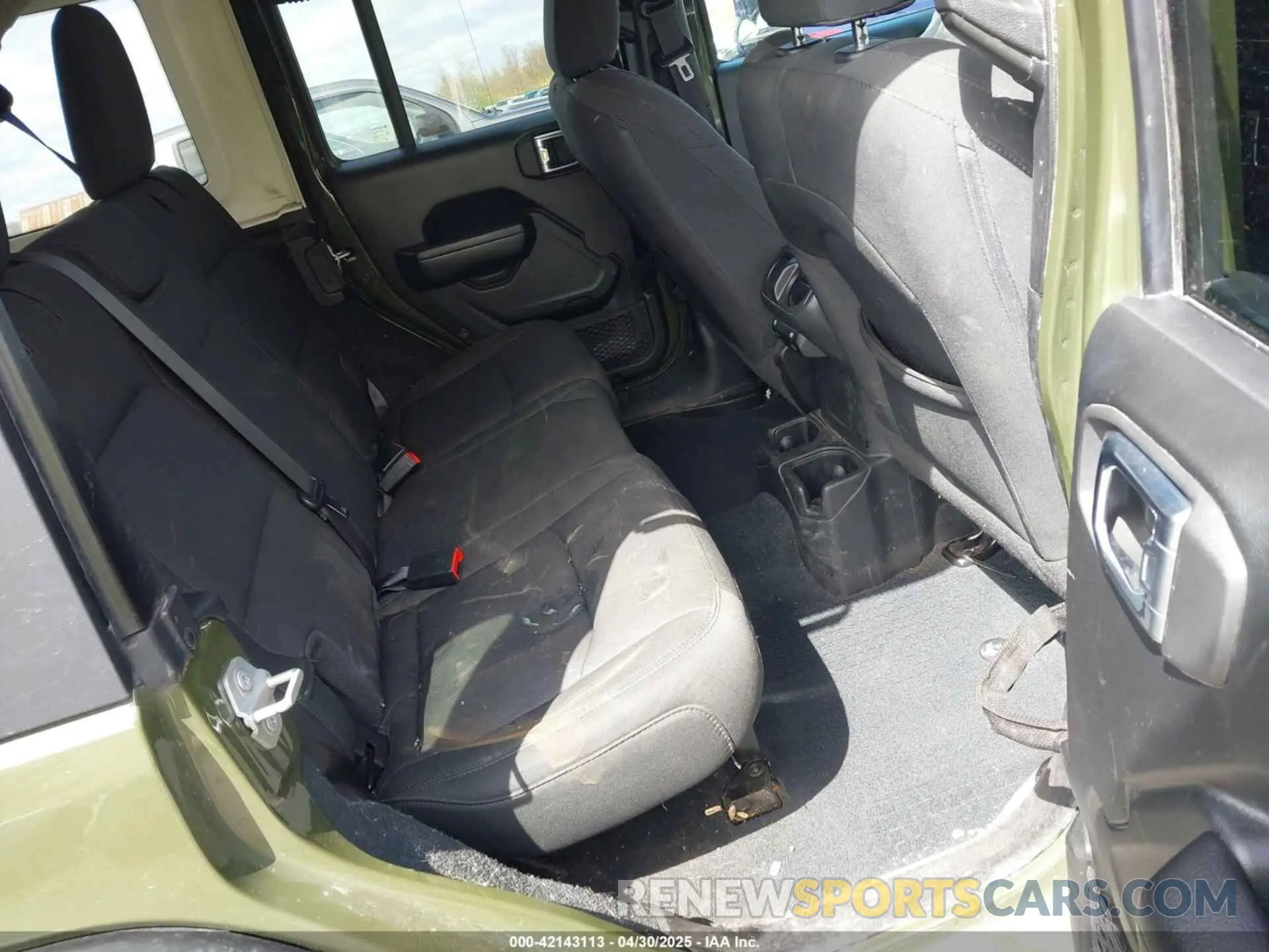 8 Photograph of a damaged car 1C4HJXDG4NW176957 JEEP WRANGLER UNLIMITED 2022