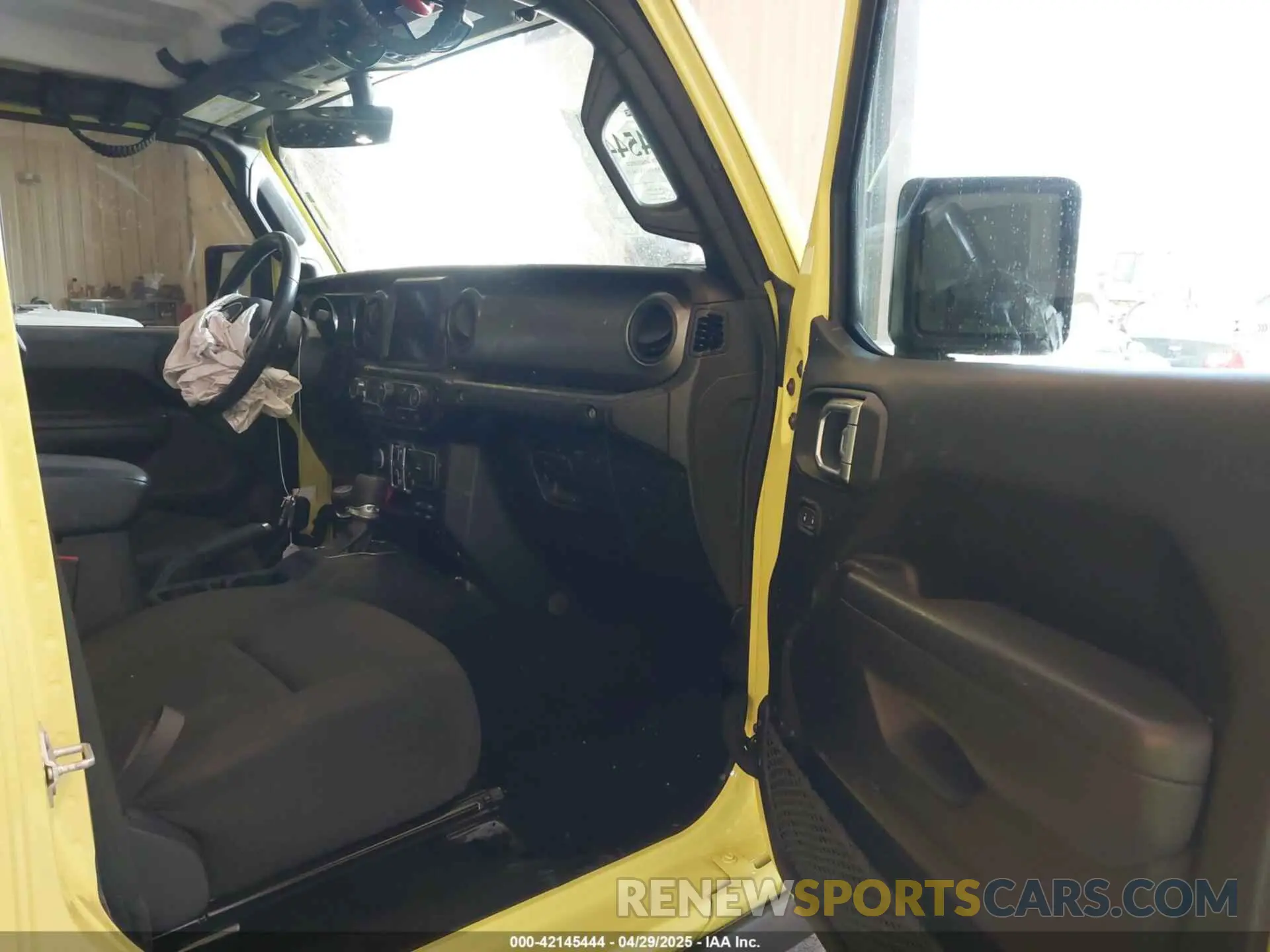 5 Photograph of a damaged car 1C4HJXDG5NW237457 JEEP WRANGLER UNLIMITED 2022