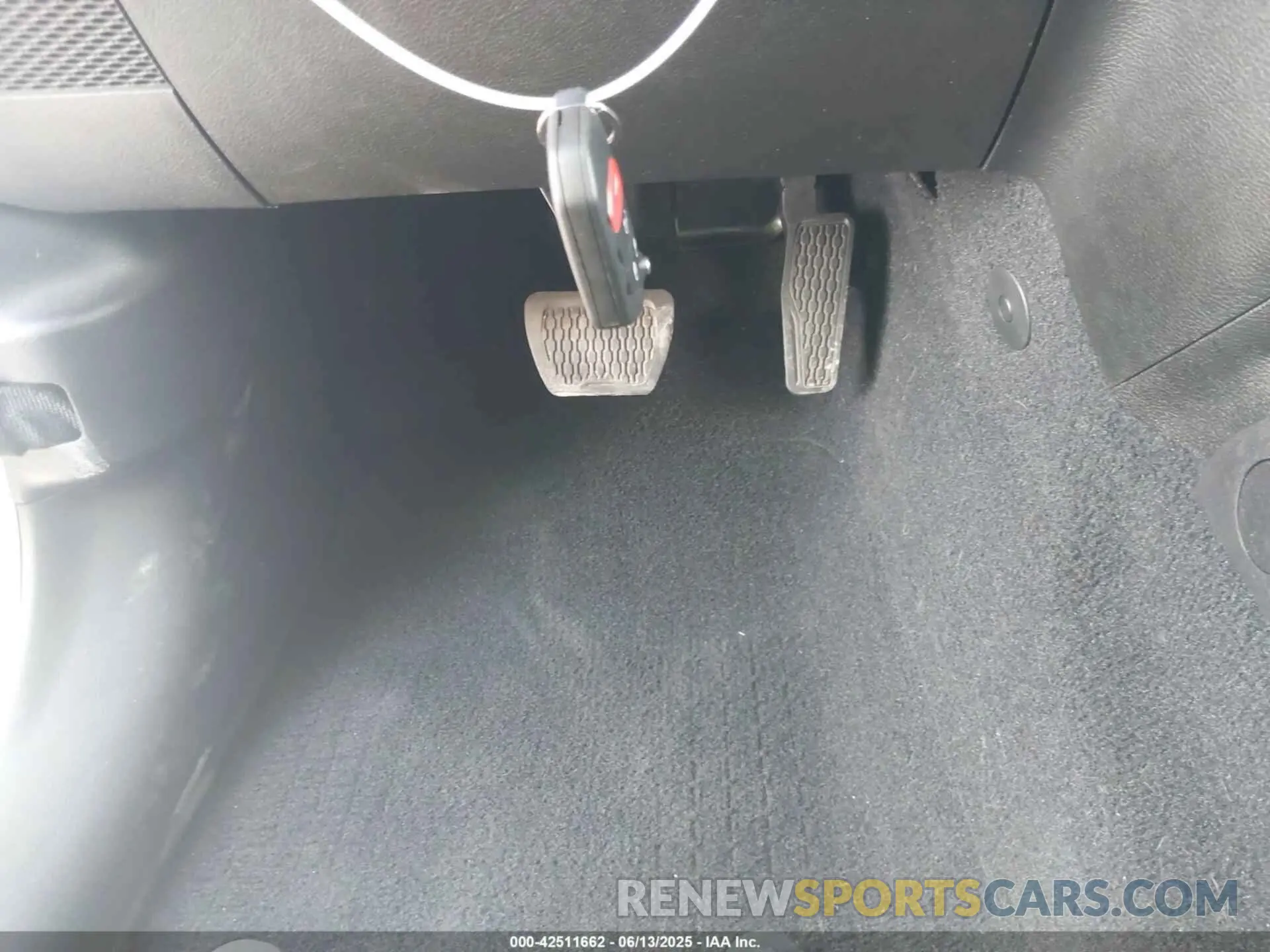 11 Photograph of a damaged car 1C4HJXDG8NW134825 JEEP WRANGLER UNLIMITED 2022