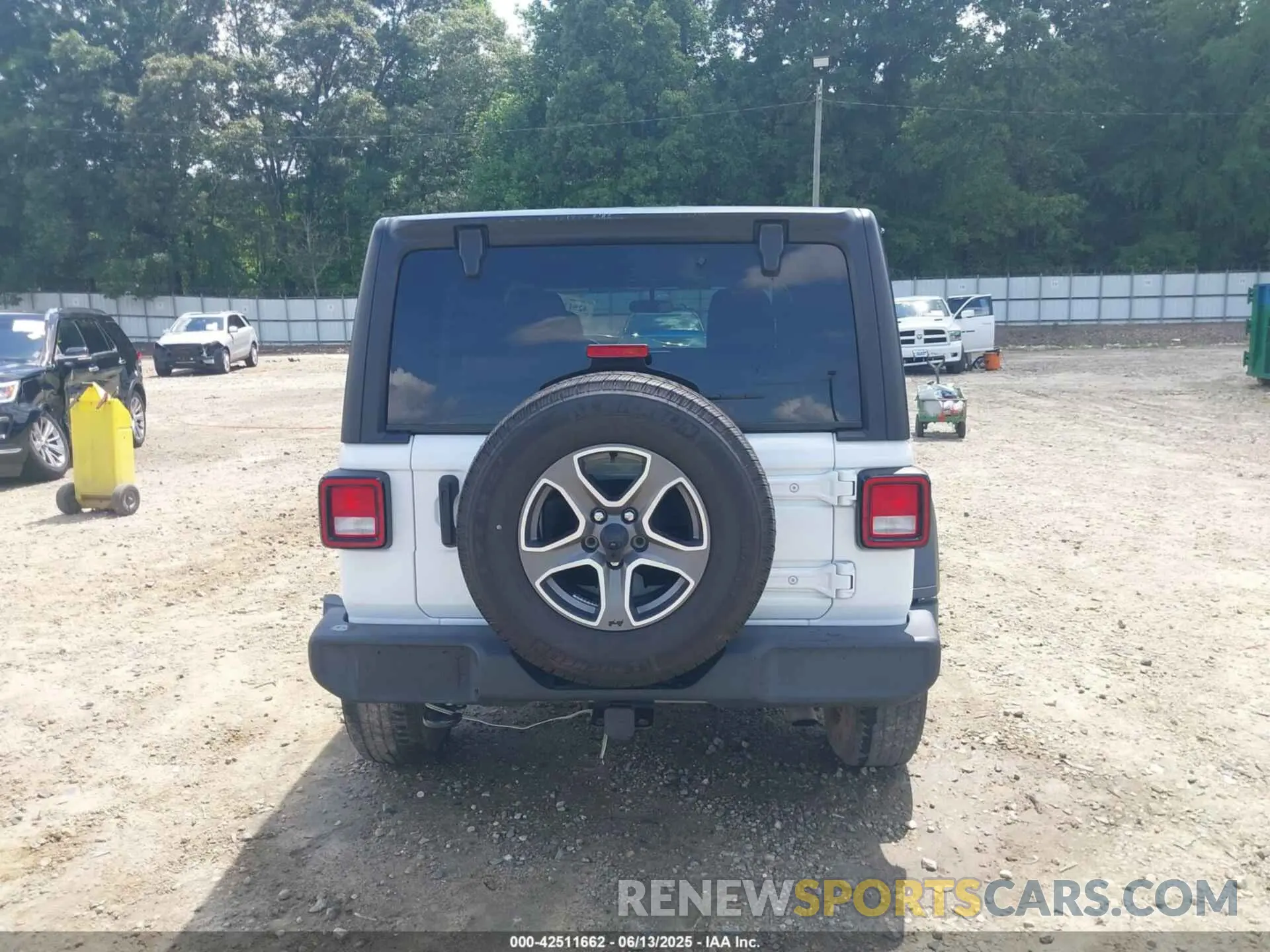 17 Photograph of a damaged car 1C4HJXDG8NW134825 JEEP WRANGLER UNLIMITED 2022