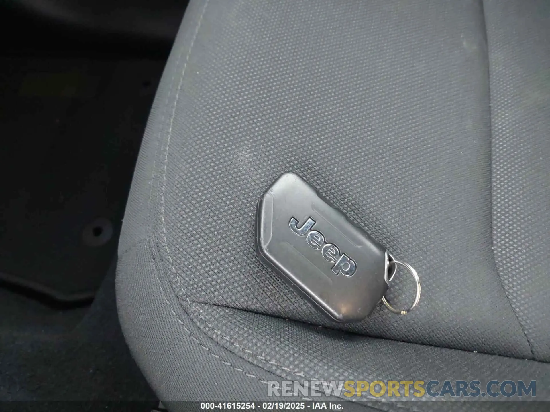 11 Photograph of a damaged car 1C4HJXDN1NW175134 JEEP WRANGLER UNLIMITED 2022
