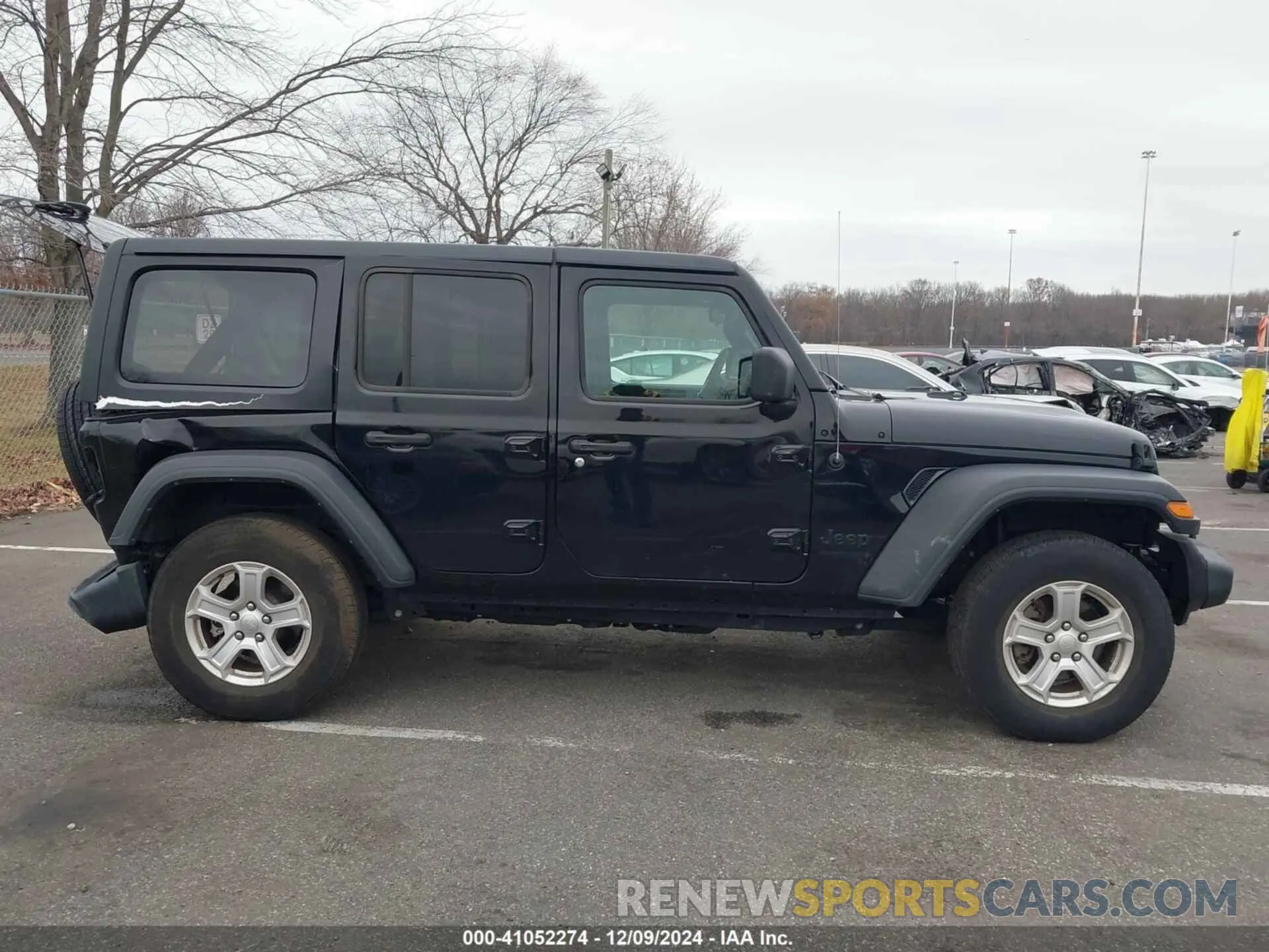 13 Photograph of a damaged car 1C4HJXDN3NW132771 JEEP WRANGLER UNLIMITED 2022