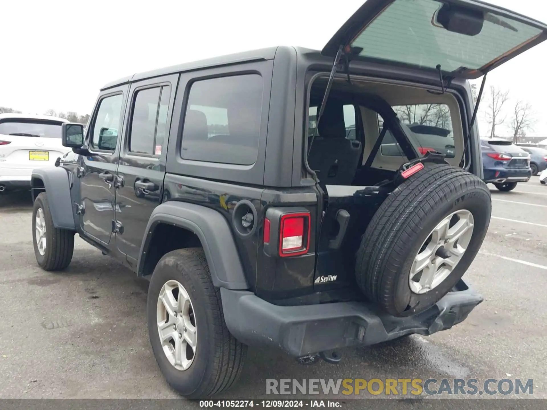 3 Photograph of a damaged car 1C4HJXDN3NW132771 JEEP WRANGLER UNLIMITED 2022