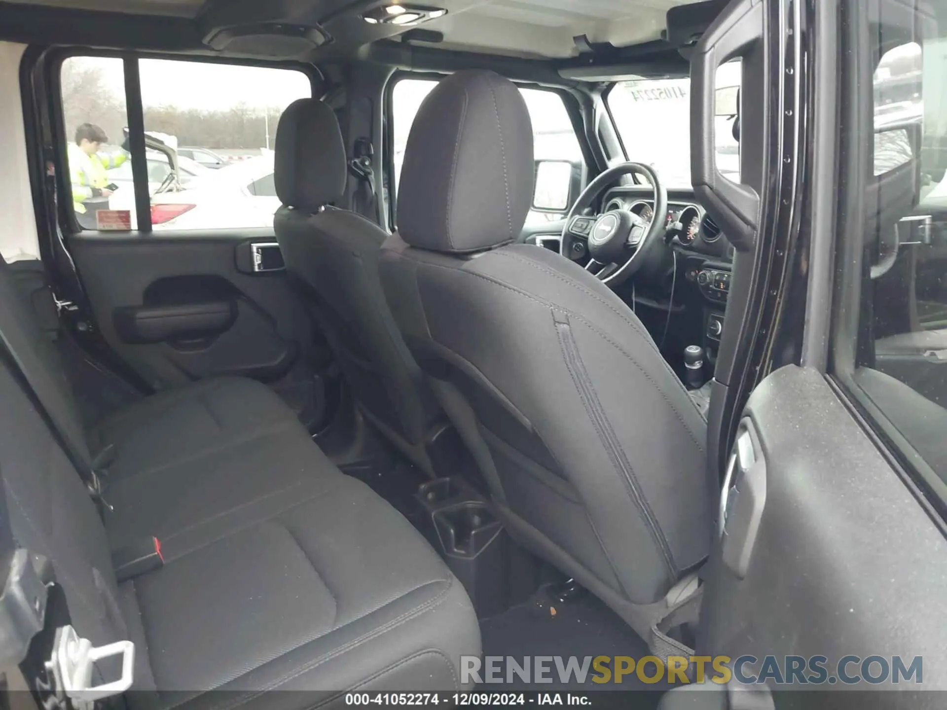 8 Photograph of a damaged car 1C4HJXDN3NW132771 JEEP WRANGLER UNLIMITED 2022