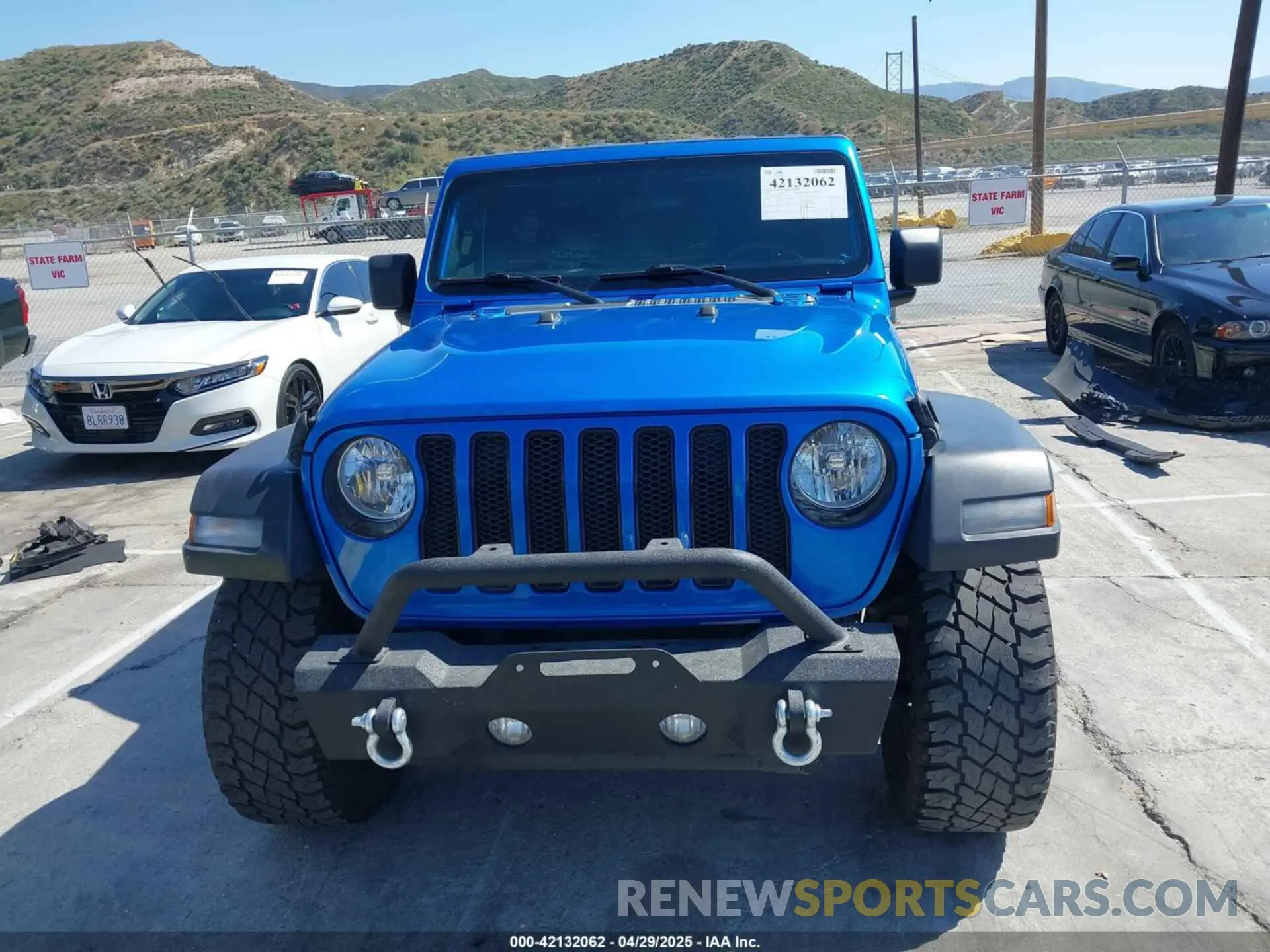 12 Photograph of a damaged car 1C4HJXDN3NW196406 JEEP WRANGLER UNLIMITED 2022