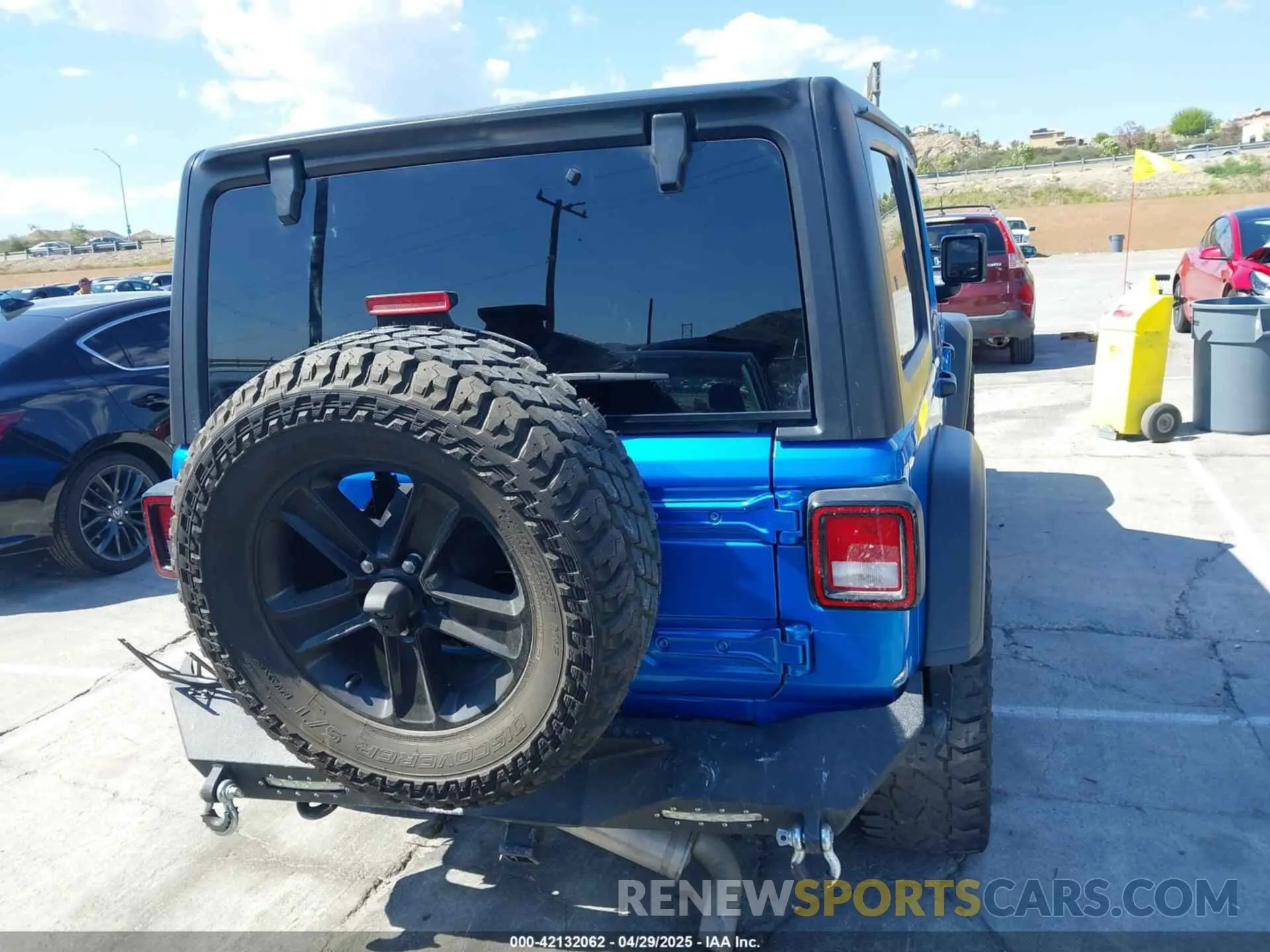 16 Photograph of a damaged car 1C4HJXDN3NW196406 JEEP WRANGLER UNLIMITED 2022