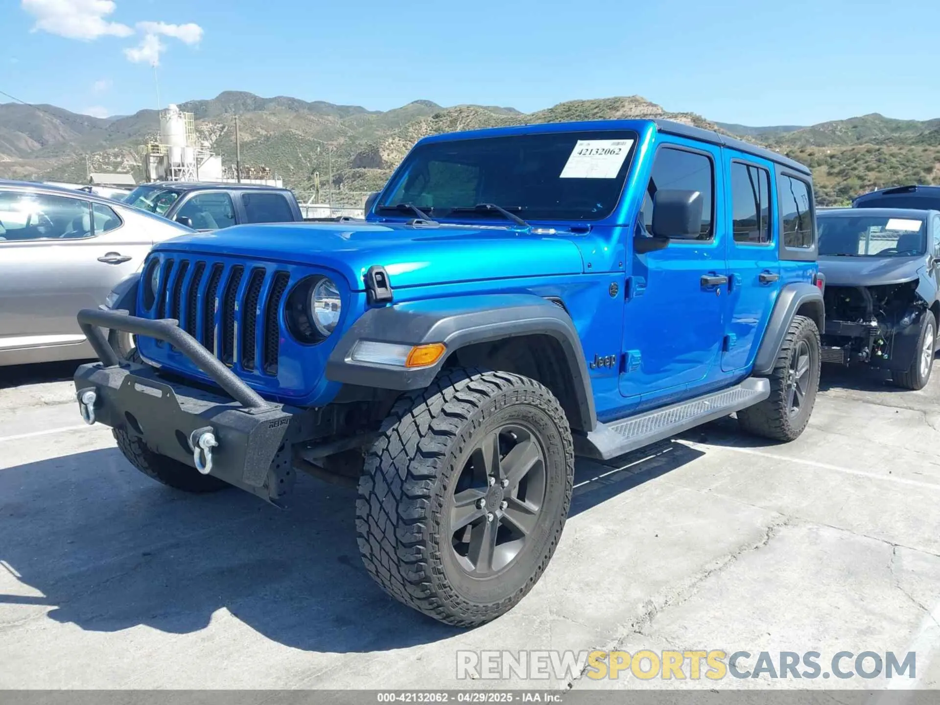 2 Photograph of a damaged car 1C4HJXDN3NW196406 JEEP WRANGLER UNLIMITED 2022