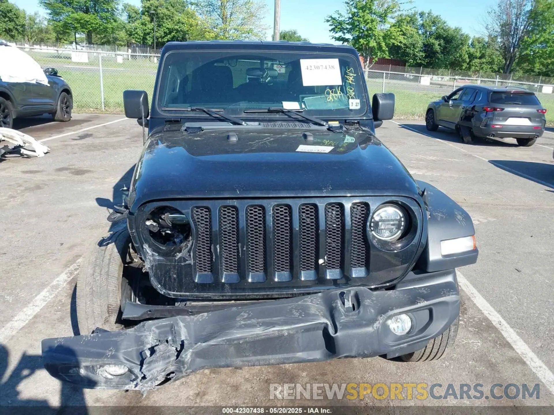 12 Photograph of a damaged car 1C4HJXDN4NW255589 JEEP WRANGLER UNLIMITED 2022
