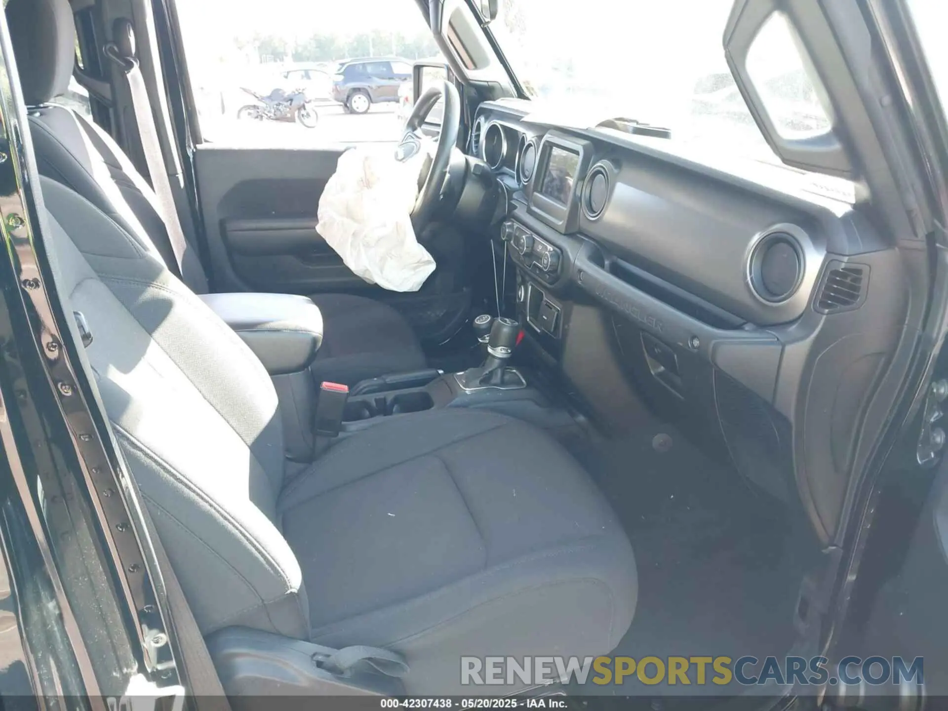 5 Photograph of a damaged car 1C4HJXDN4NW255589 JEEP WRANGLER UNLIMITED 2022