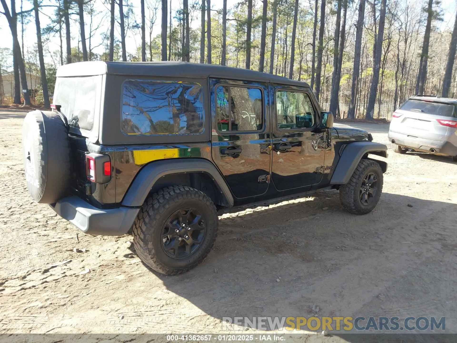 4 Photograph of a damaged car 1C4HJXDN6NW132859 JEEP WRANGLER UNLIMITED 2022