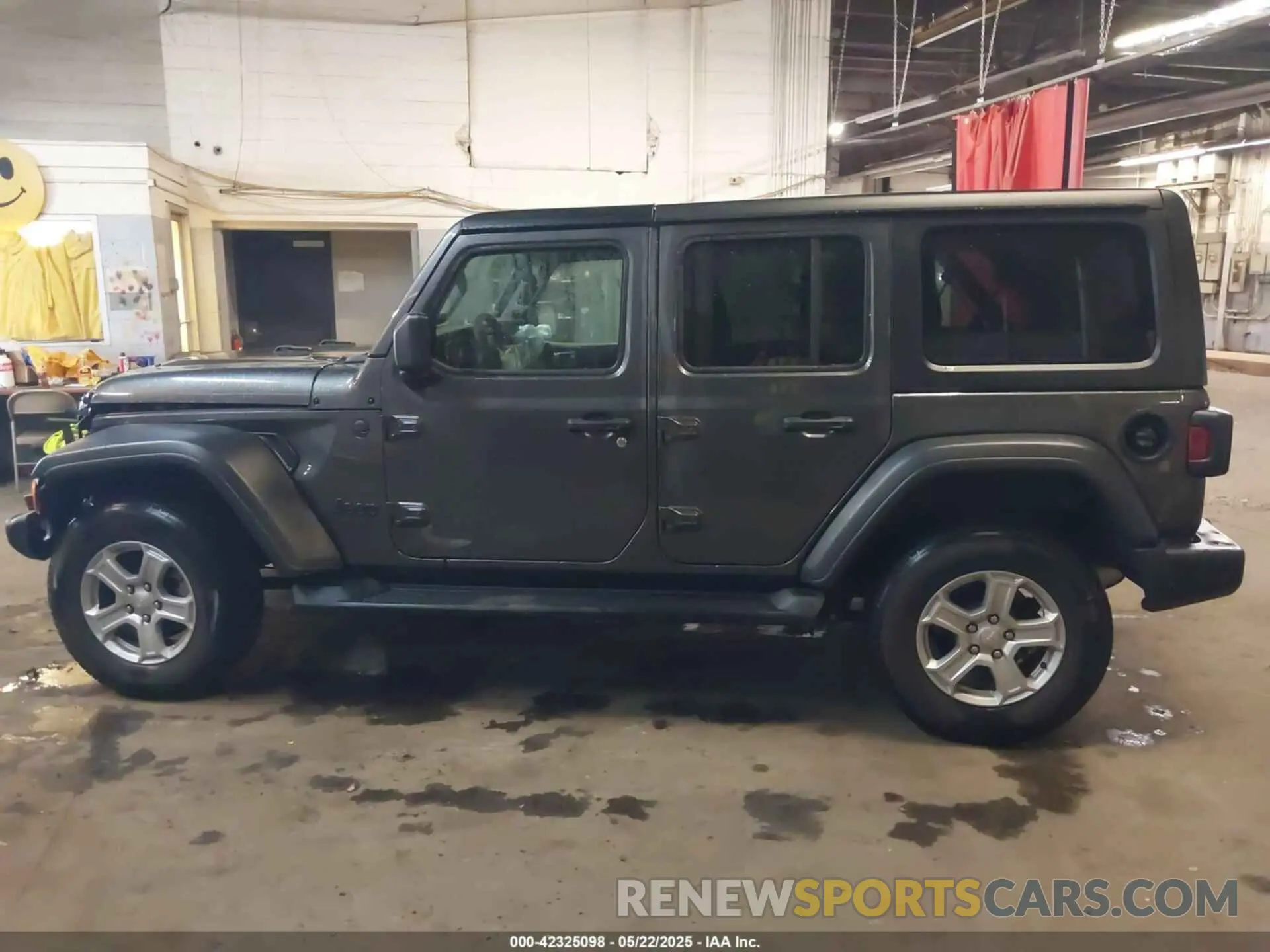 14 Photograph of a damaged car 1C4HJXDN9NW144374 JEEP WRANGLER UNLIMITED 2022