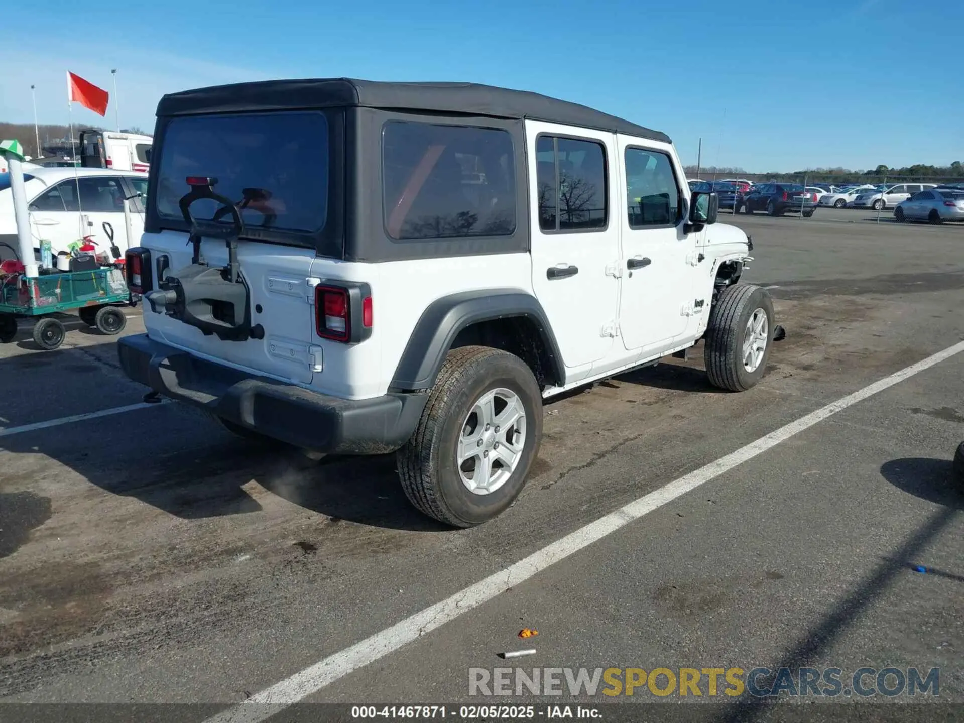 4 Photograph of a damaged car 1C4HJXDN9NW270184 JEEP WRANGLER UNLIMITED 2022