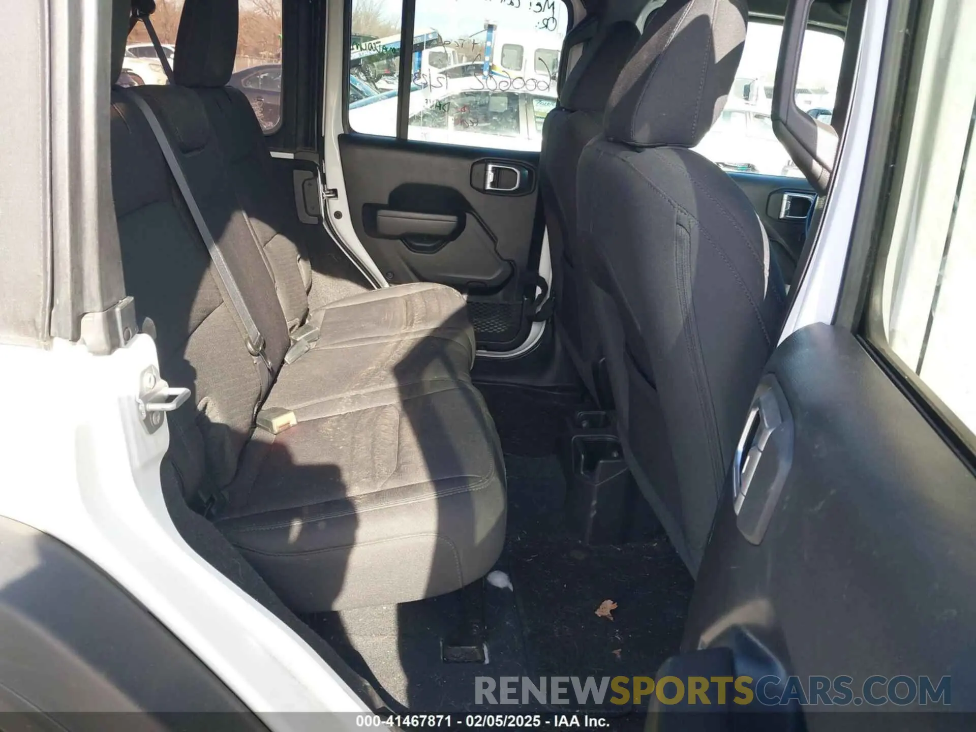8 Photograph of a damaged car 1C4HJXDN9NW270184 JEEP WRANGLER UNLIMITED 2022