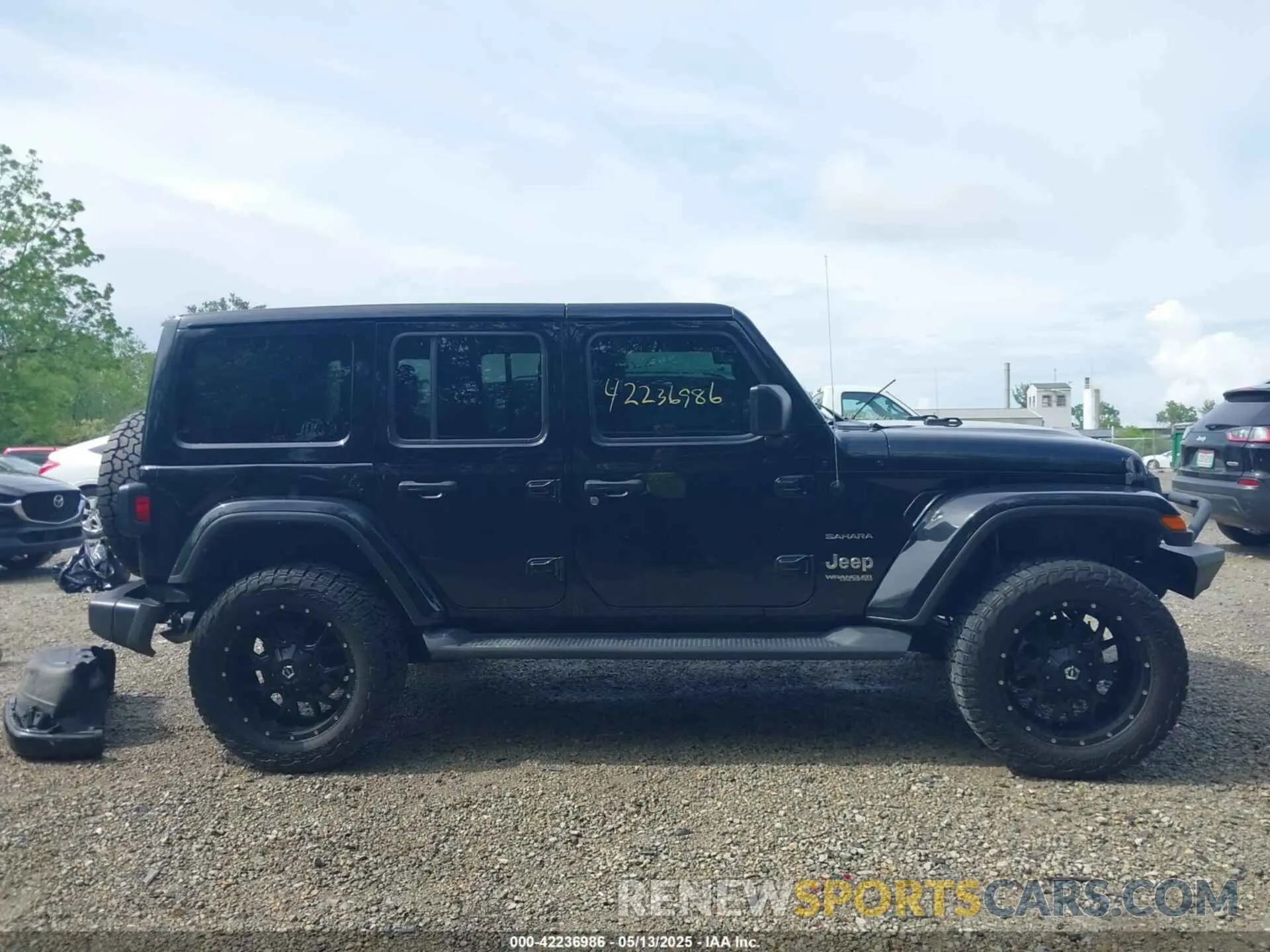 14 Photograph of a damaged car 1C4HJXEG6NW195167 JEEP WRANGLER UNLIMITED 2022