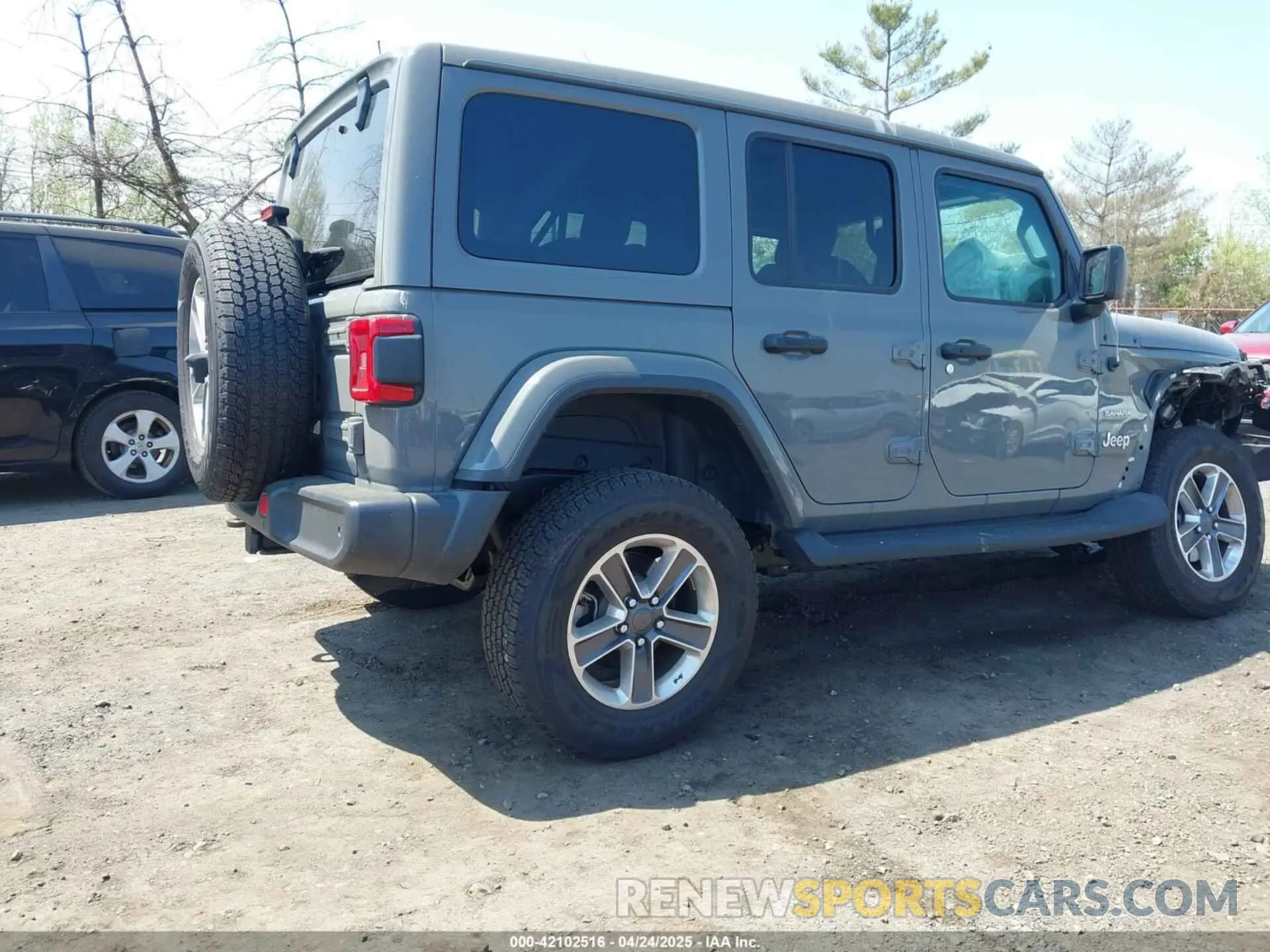 4 Photograph of a damaged car 1C4HJXEM7NW206585 JEEP WRANGLER UNLIMITED 2022