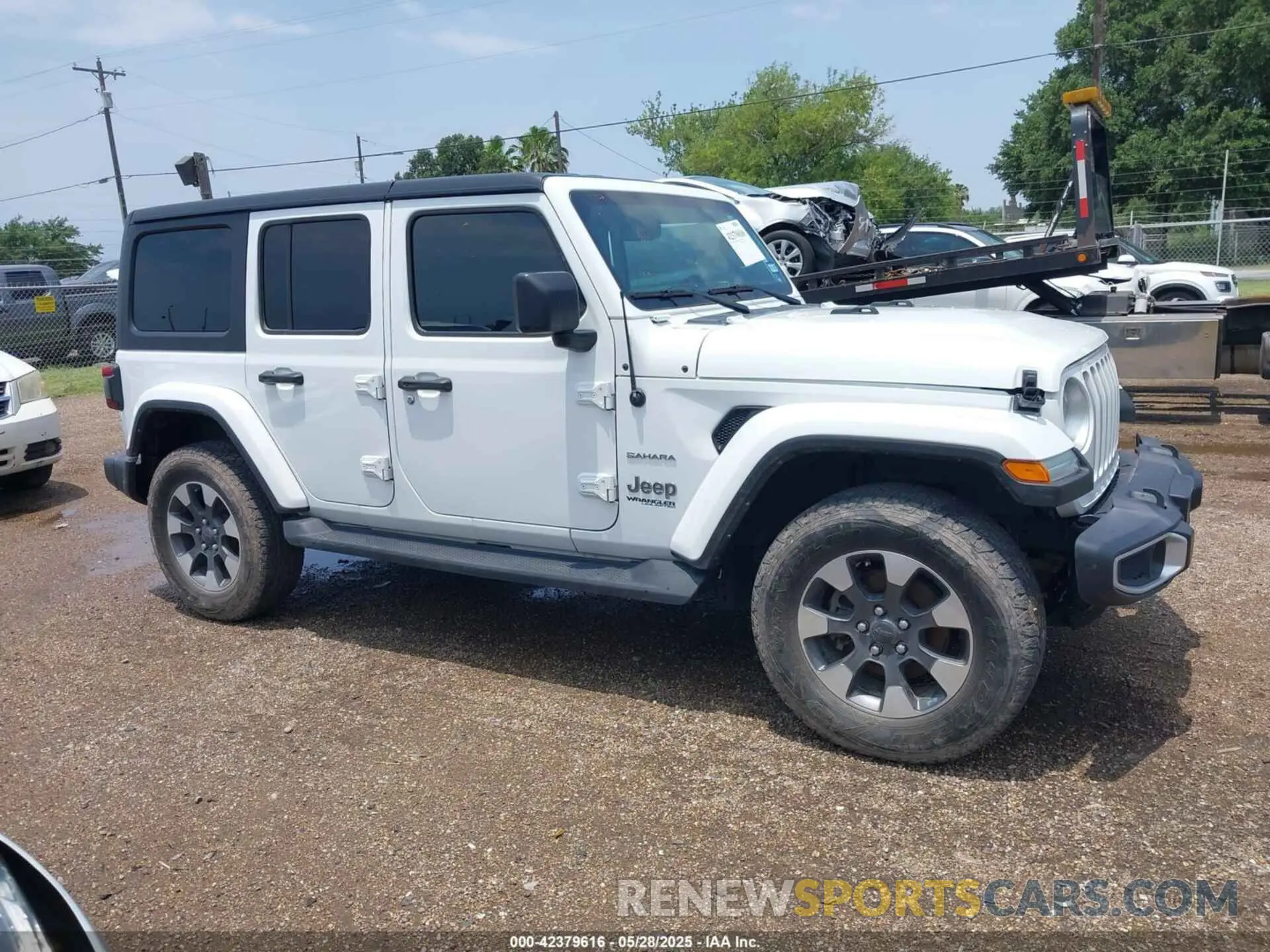 13 Photograph of a damaged car 1C4HJXEN9NW247812 JEEP WRANGLER UNLIMITED 2022