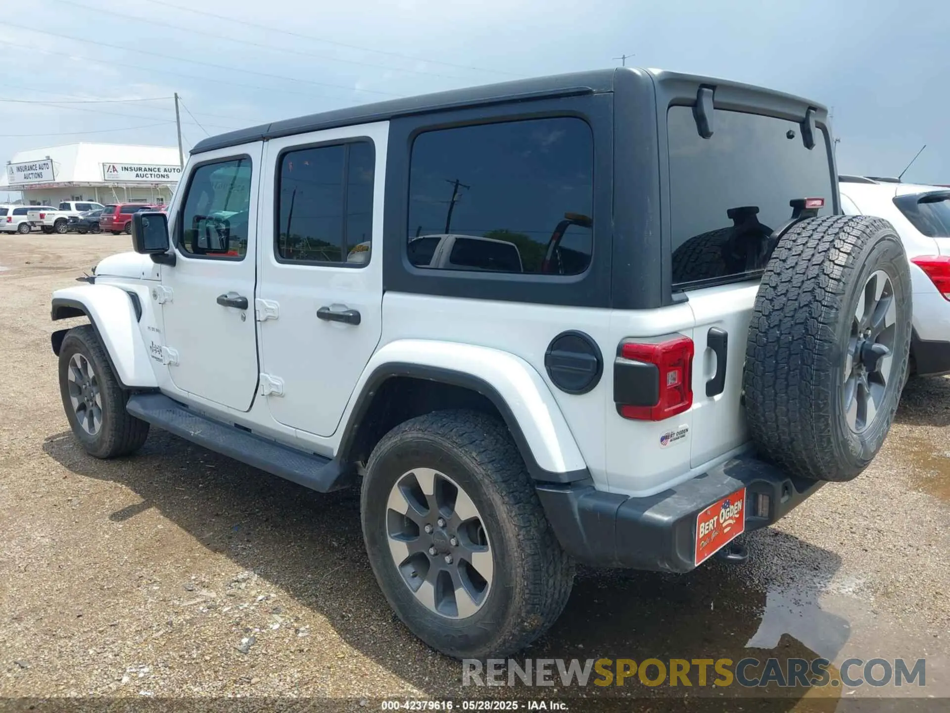 3 Photograph of a damaged car 1C4HJXEN9NW247812 JEEP WRANGLER UNLIMITED 2022