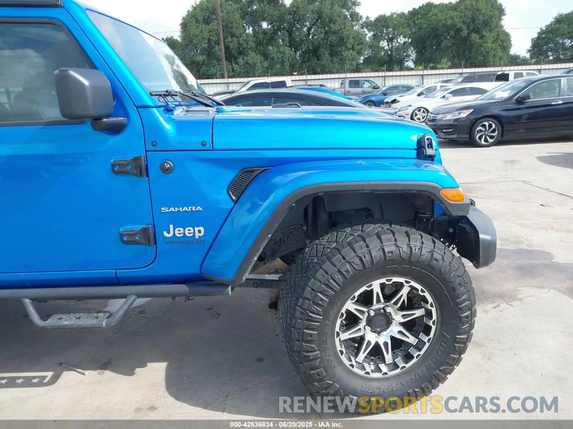 19 Photograph of a damaged car 1C4HJXENXNW118607 JEEP WRANGLER UNLIMITED 2022