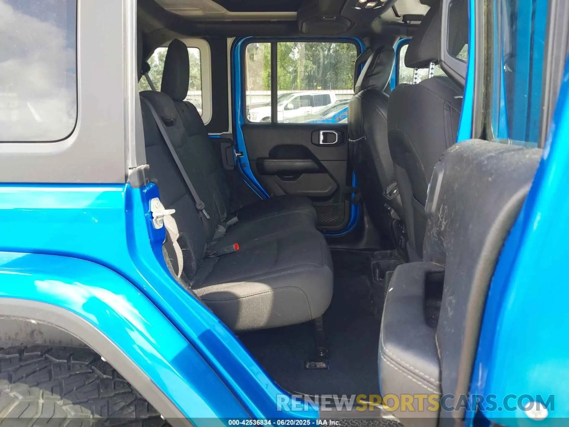 8 Photograph of a damaged car 1C4HJXENXNW118607 JEEP WRANGLER UNLIMITED 2022
