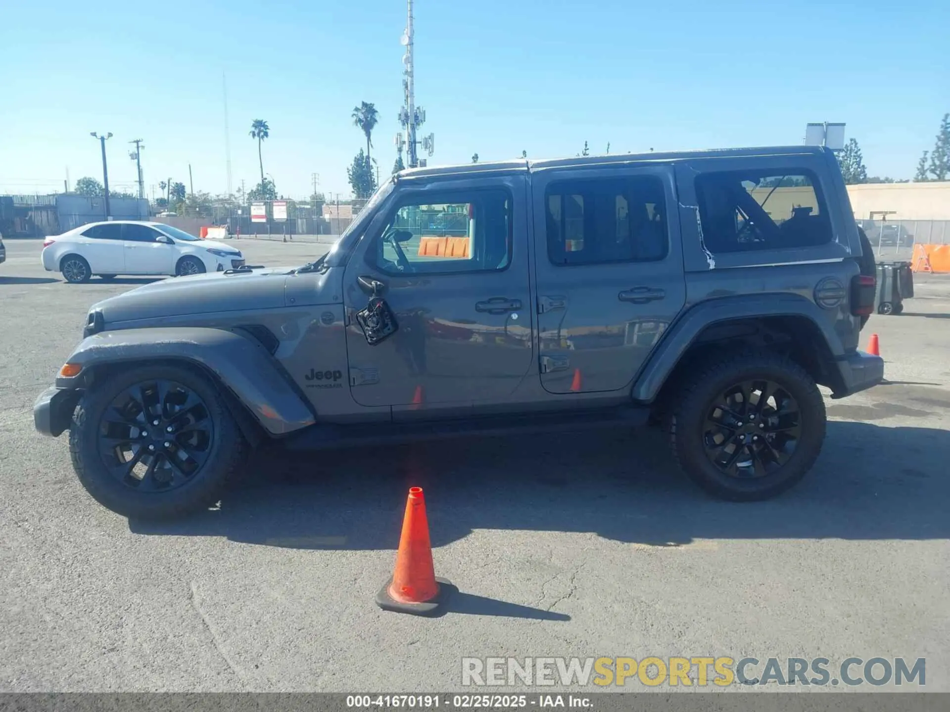 13 Photograph of a damaged car 1C4HJXENXNW138856 JEEP WRANGLER UNLIMITED 2022