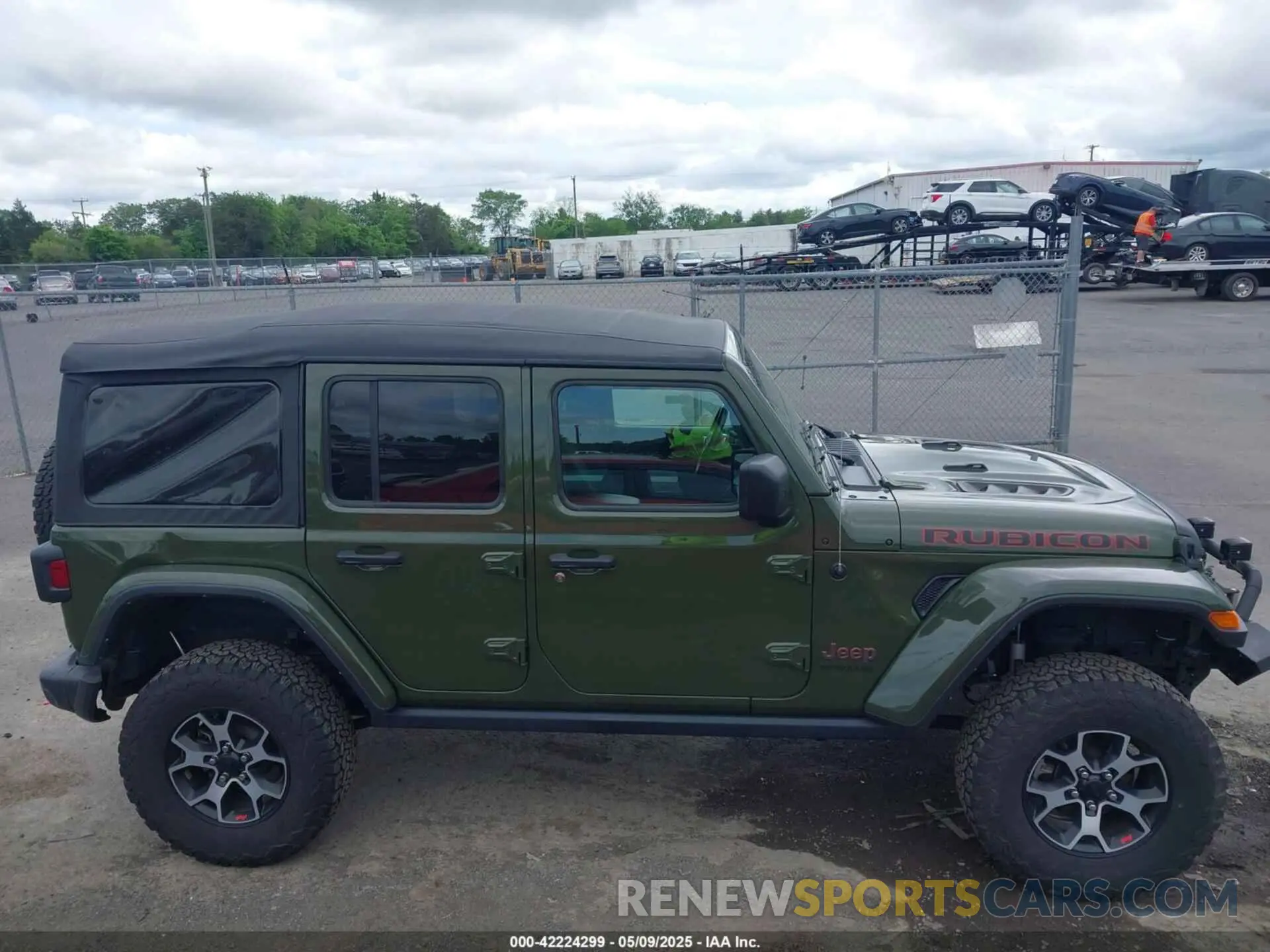 13 Photograph of a damaged car 1C4HJXFG5NW127263 JEEP WRANGLER UNLIMITED 2022