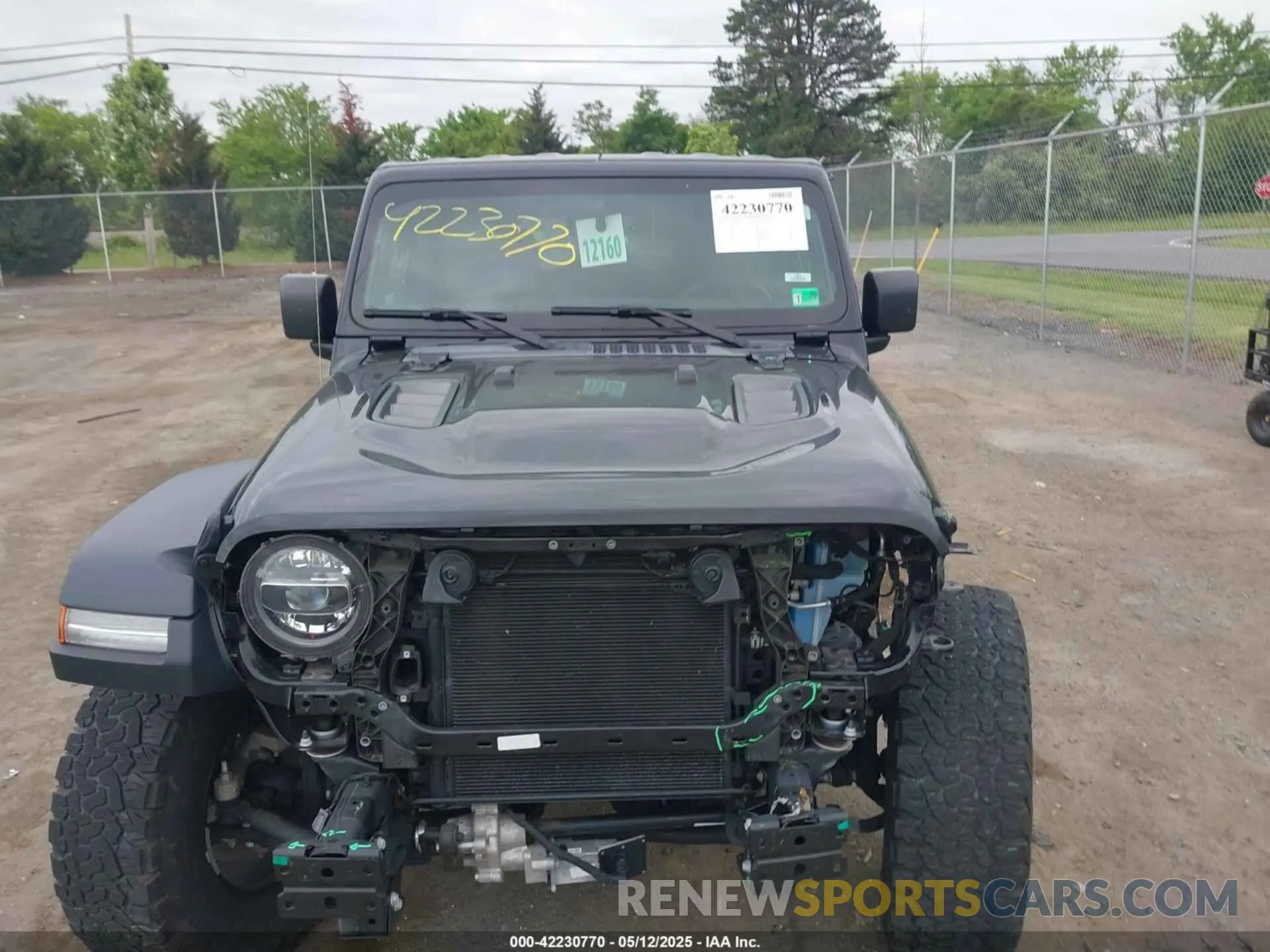 13 Photograph of a damaged car 1C4HJXFN0NW271351 JEEP WRANGLER UNLIMITED 2022