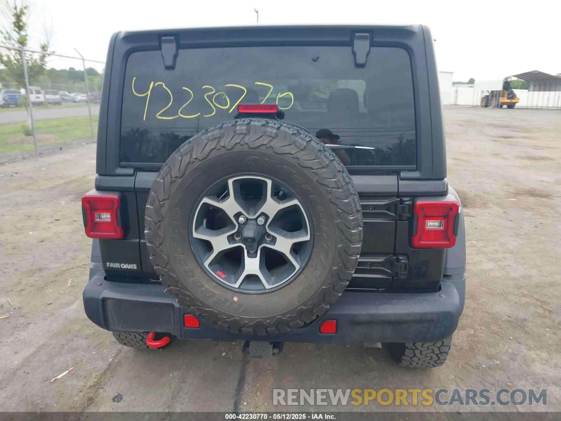17 Photograph of a damaged car 1C4HJXFN0NW271351 JEEP WRANGLER UNLIMITED 2022