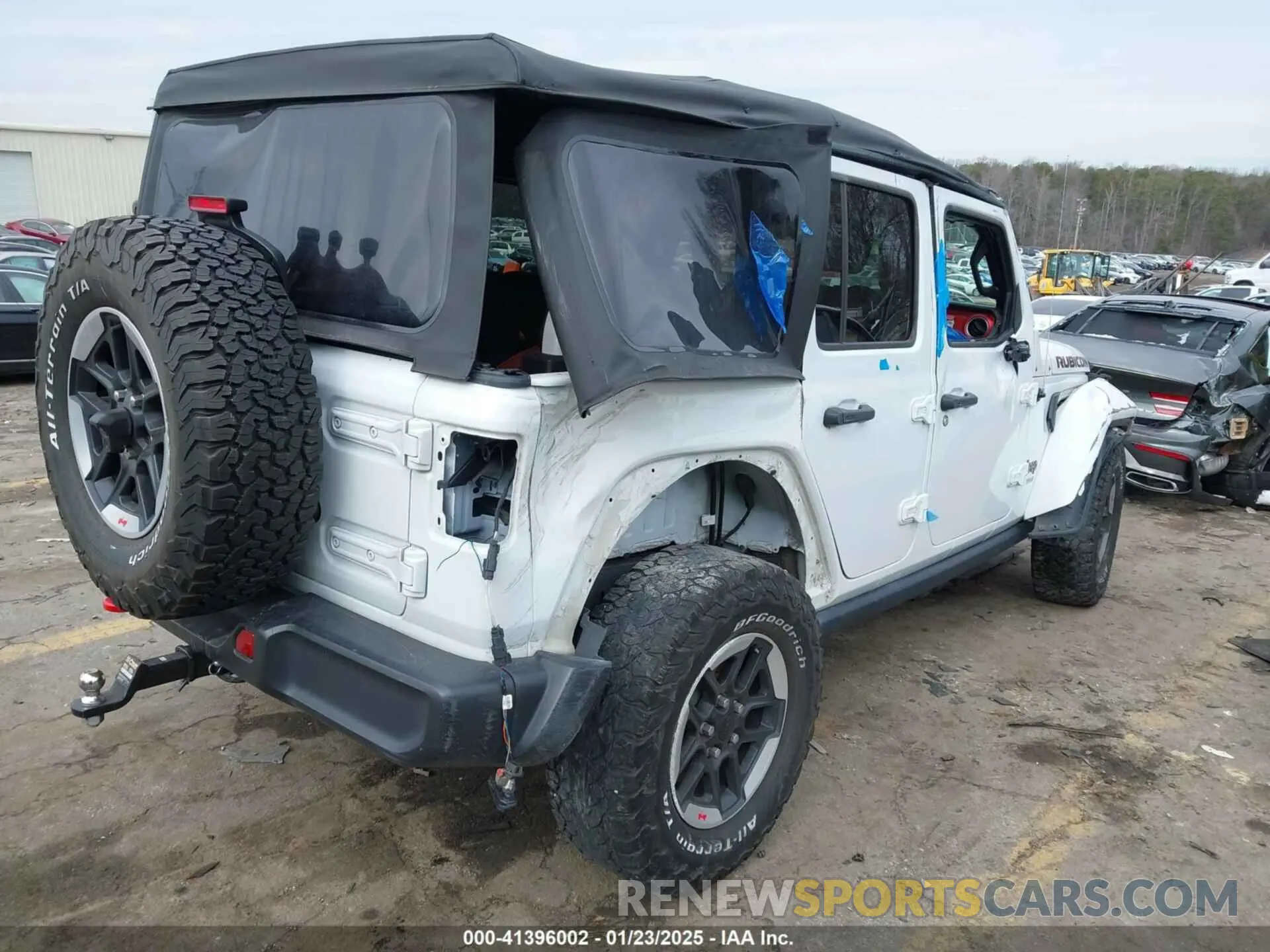 4 Photograph of a damaged car 1C4HJXFN4NW123610 JEEP WRANGLER UNLIMITED 2022