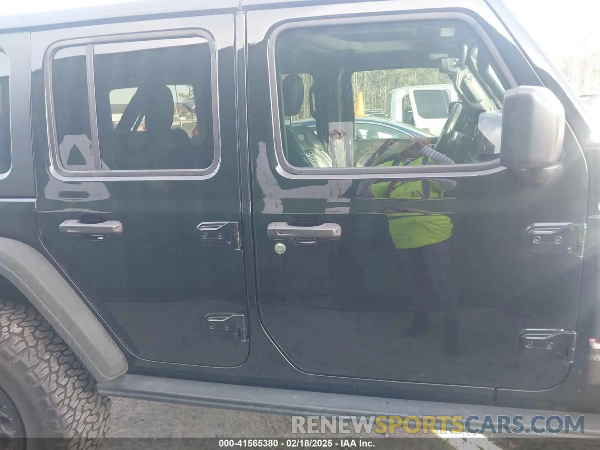 14 Photograph of a damaged car 1C4JJXFG9NW264028 JEEP WRANGLER UNLIMITED 2022