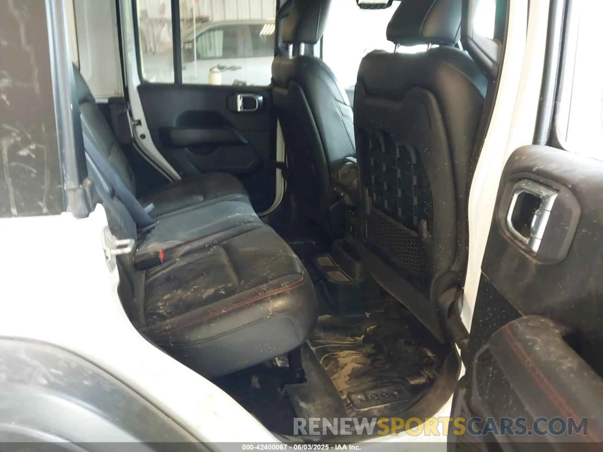 8 Photograph of a damaged car 1C4JJXFM0NW154202 JEEP WRANGLER UNLIMITED 2022