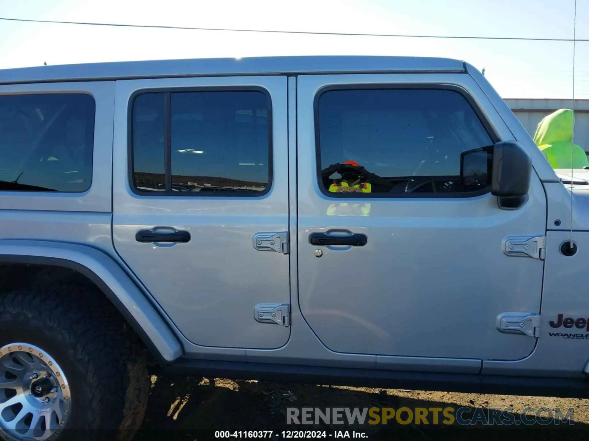 13 Photograph of a damaged car 1C4JJXFM7NW156139 JEEP WRANGLER UNLIMITED 2022