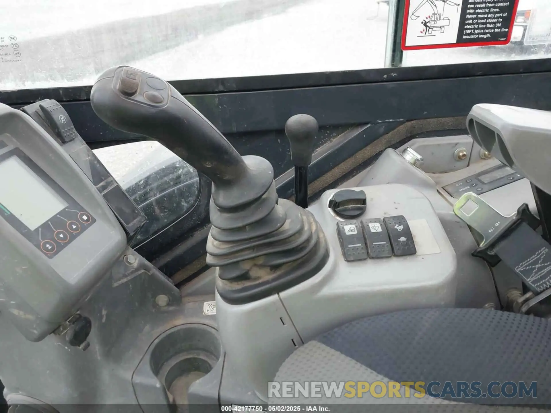 11 Photograph of a damaged car 1FF035GXVJK284311 JOHN DEERE 35G 2019