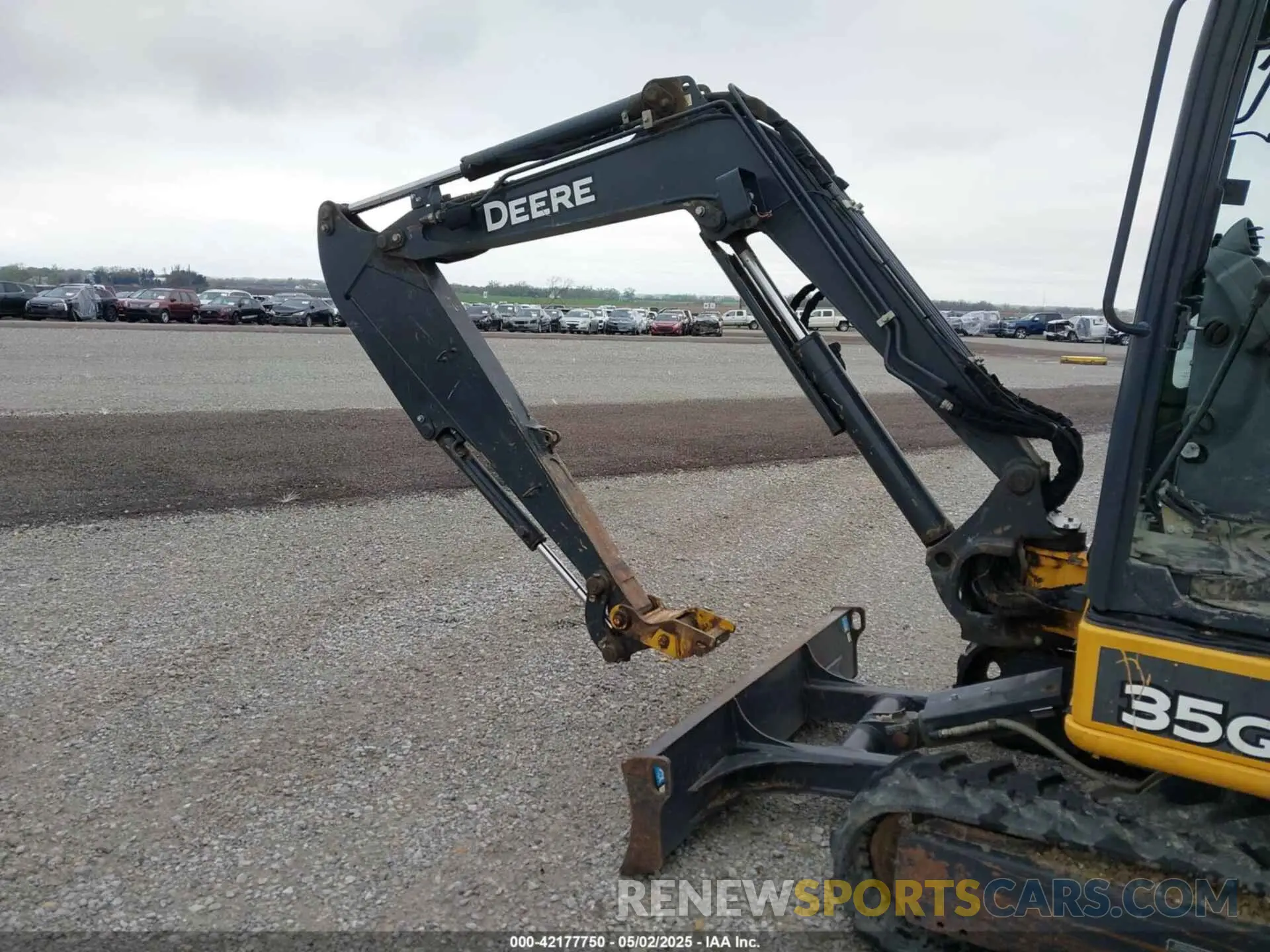 14 Photograph of a damaged car 1FF035GXVJK284311 JOHN DEERE 35G 2019