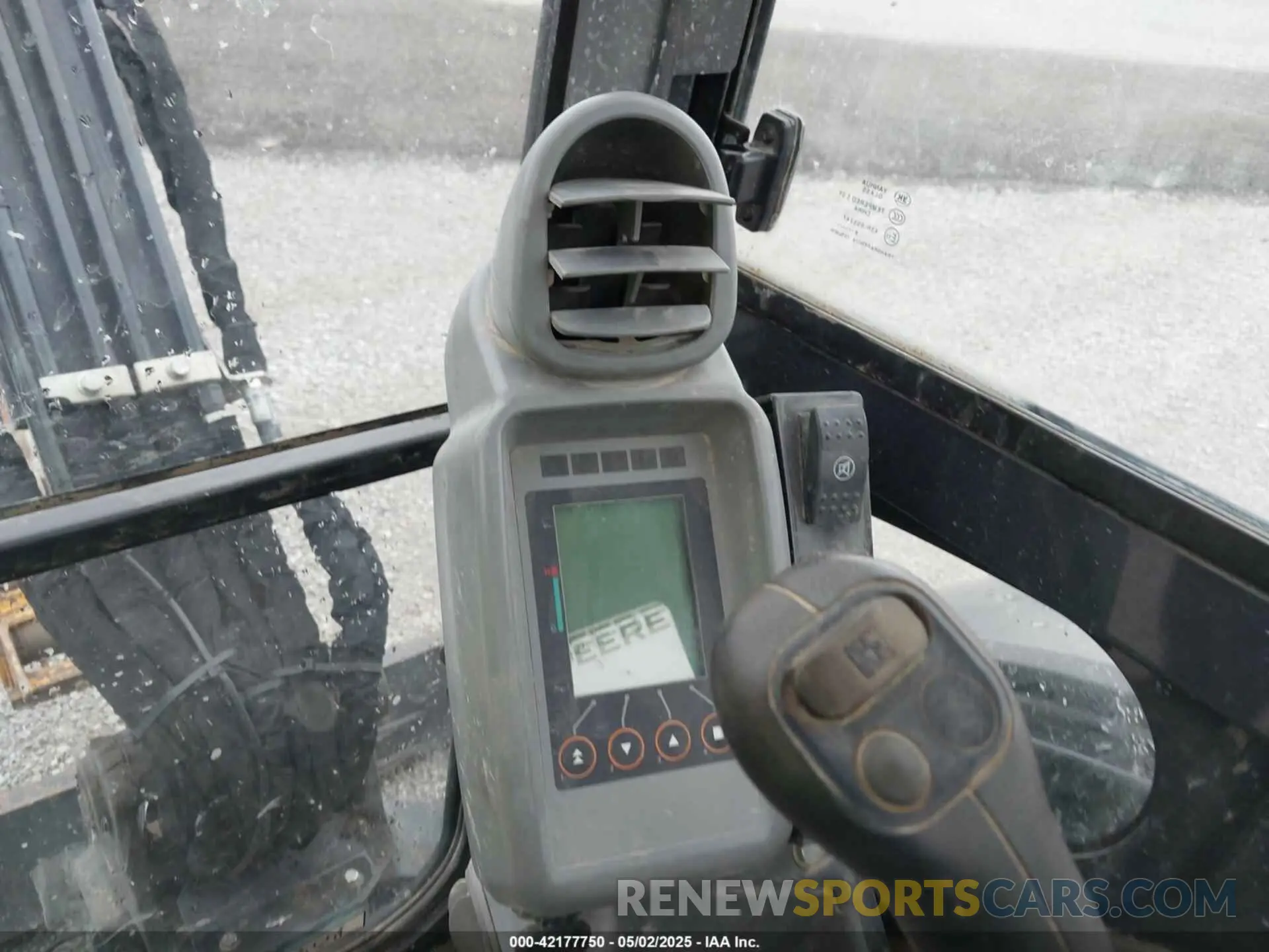 7 Photograph of a damaged car 1FF035GXVJK284311 JOHN DEERE 35G 2019
