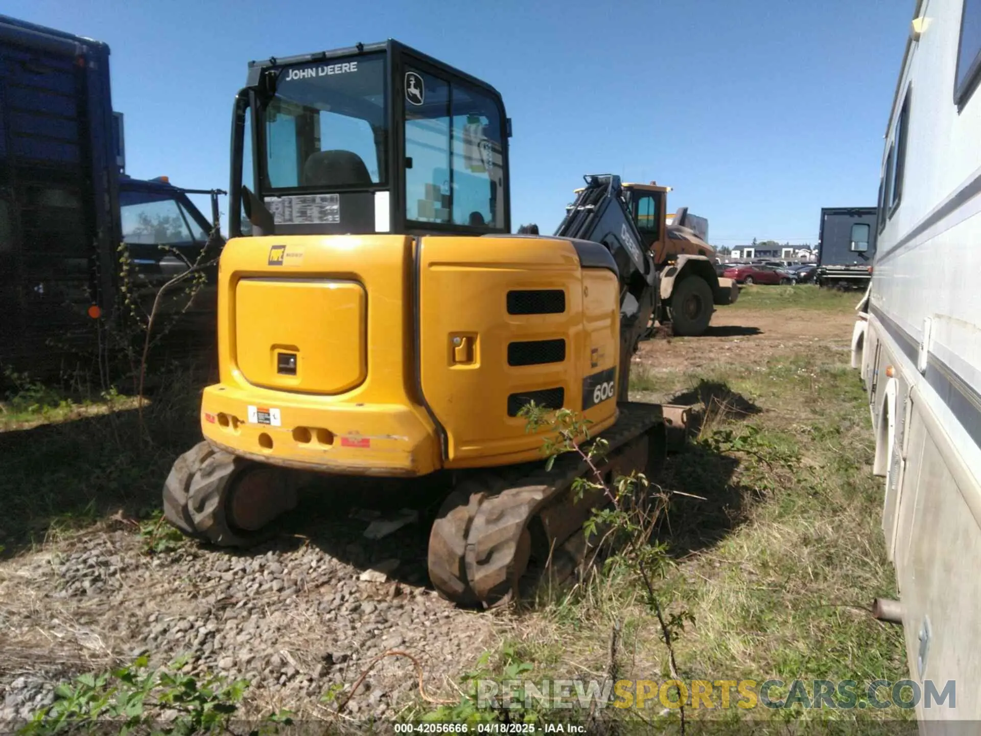 4 Photograph of a damaged car 1FF060GXHLJ292185 JOHN DEERE OTHER 2020