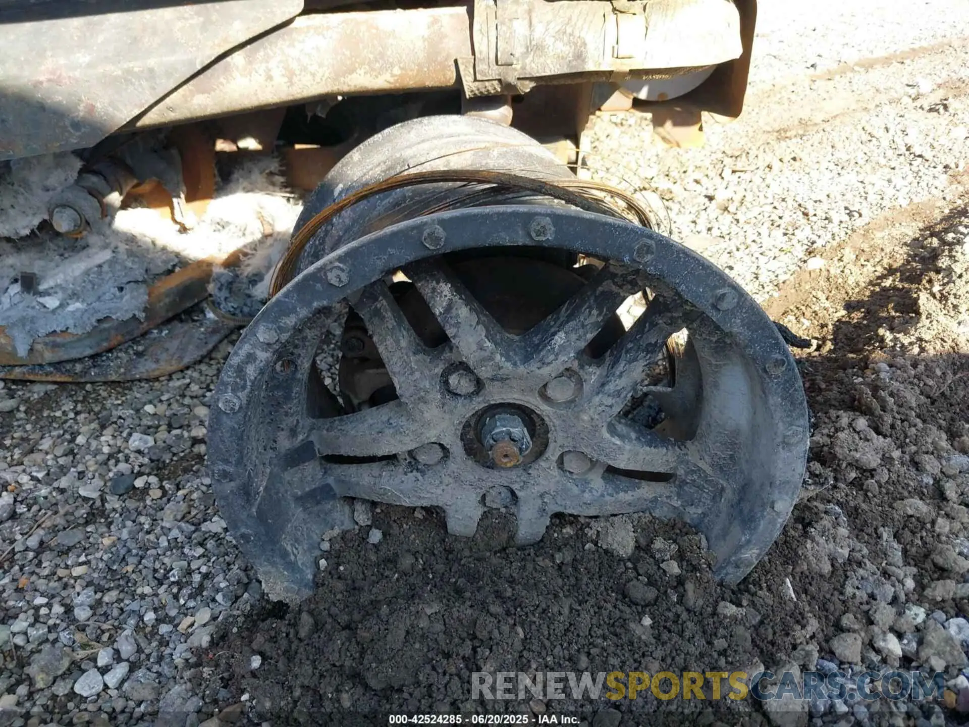 13 Photograph of a damaged car 1M0835RACNM050372 JOHN DEERE OTHER 2022