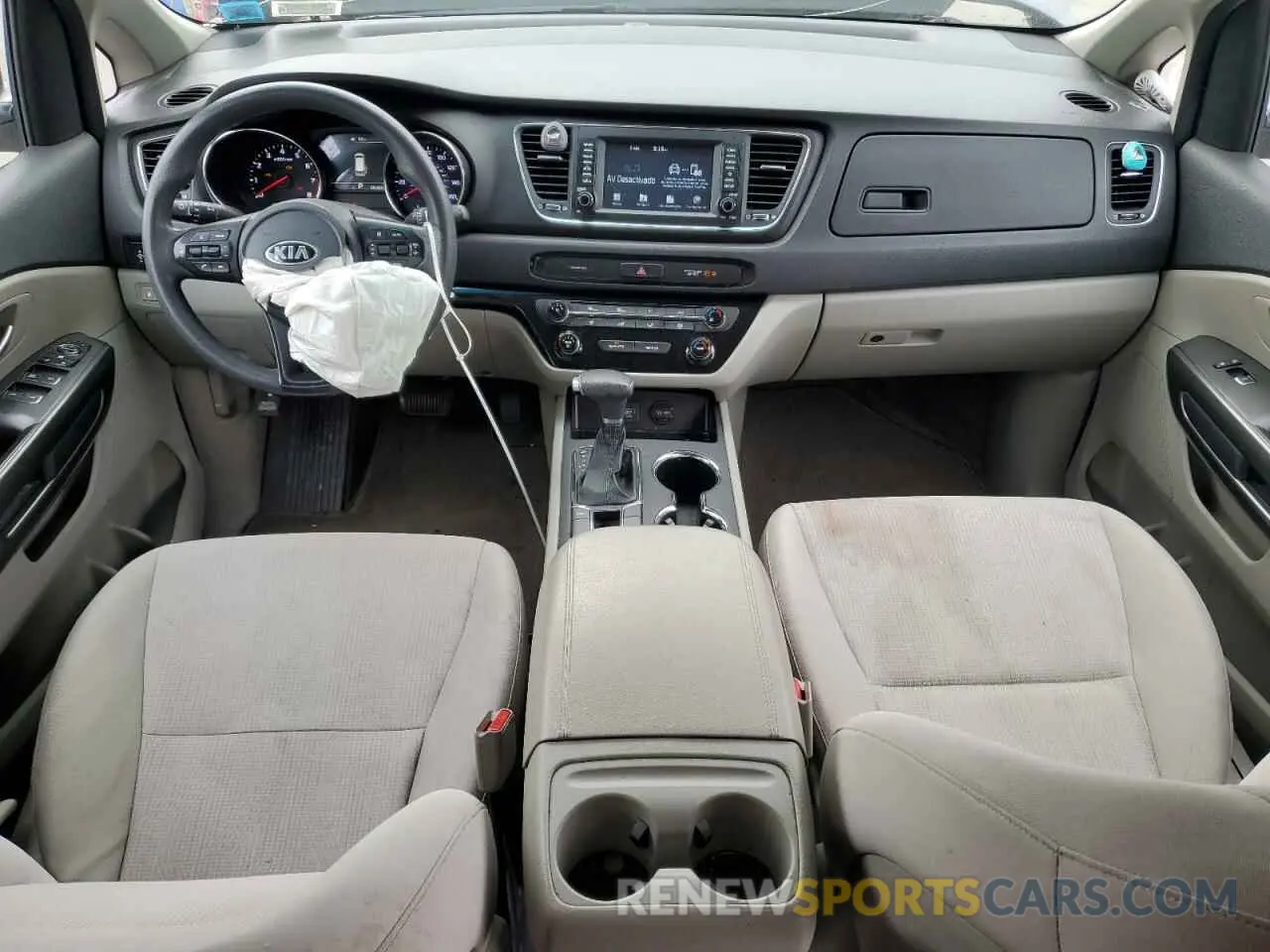 8 Photograph of a damaged car KNDMB5C13K6564982 KIA All Models 2019
