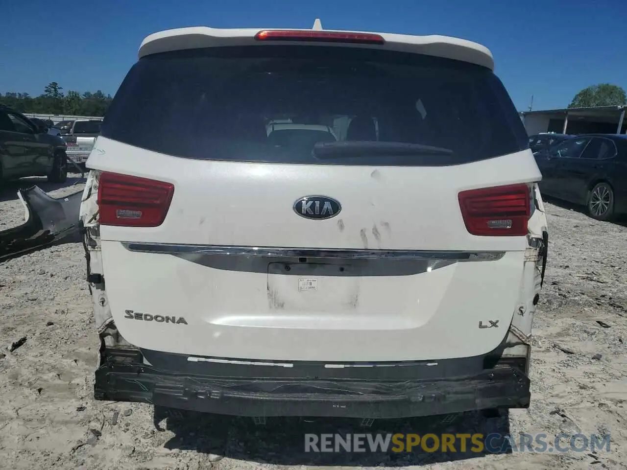 6 Photograph of a damaged car KNDMB5C15K6511359 KIA All Models 2019