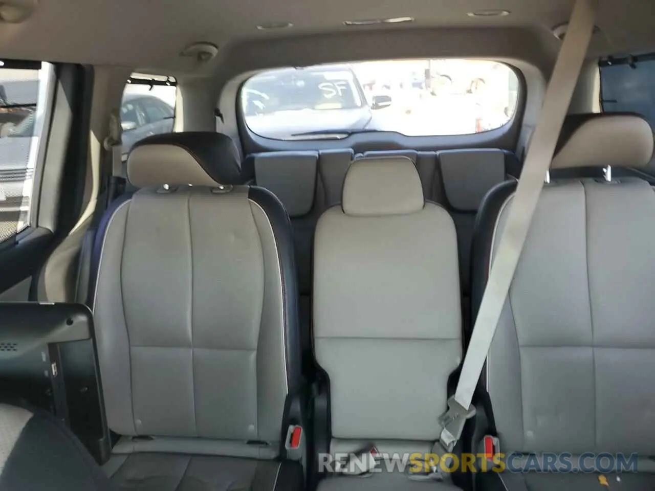 10 Photograph of a damaged car KNDMB5C16K6541258 KIA All Models 2019