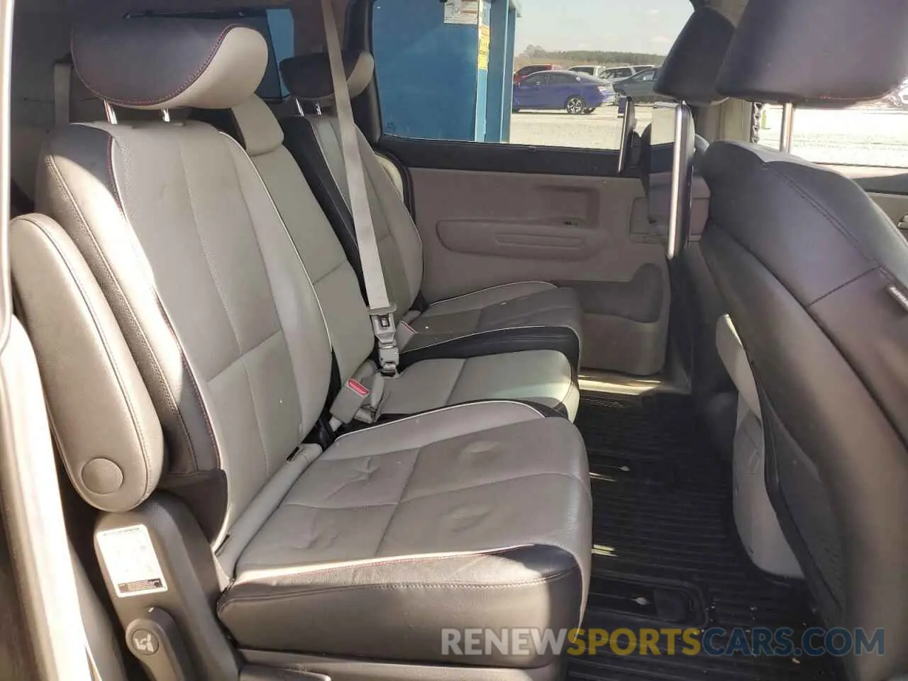 11 Photograph of a damaged car KNDMB5C16K6541258 KIA All Models 2019