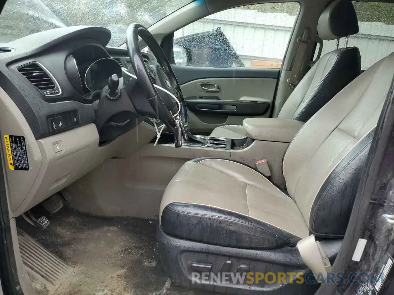 7 Photograph of a damaged car KNDMB5C17K6500783 KIA All Models 2019