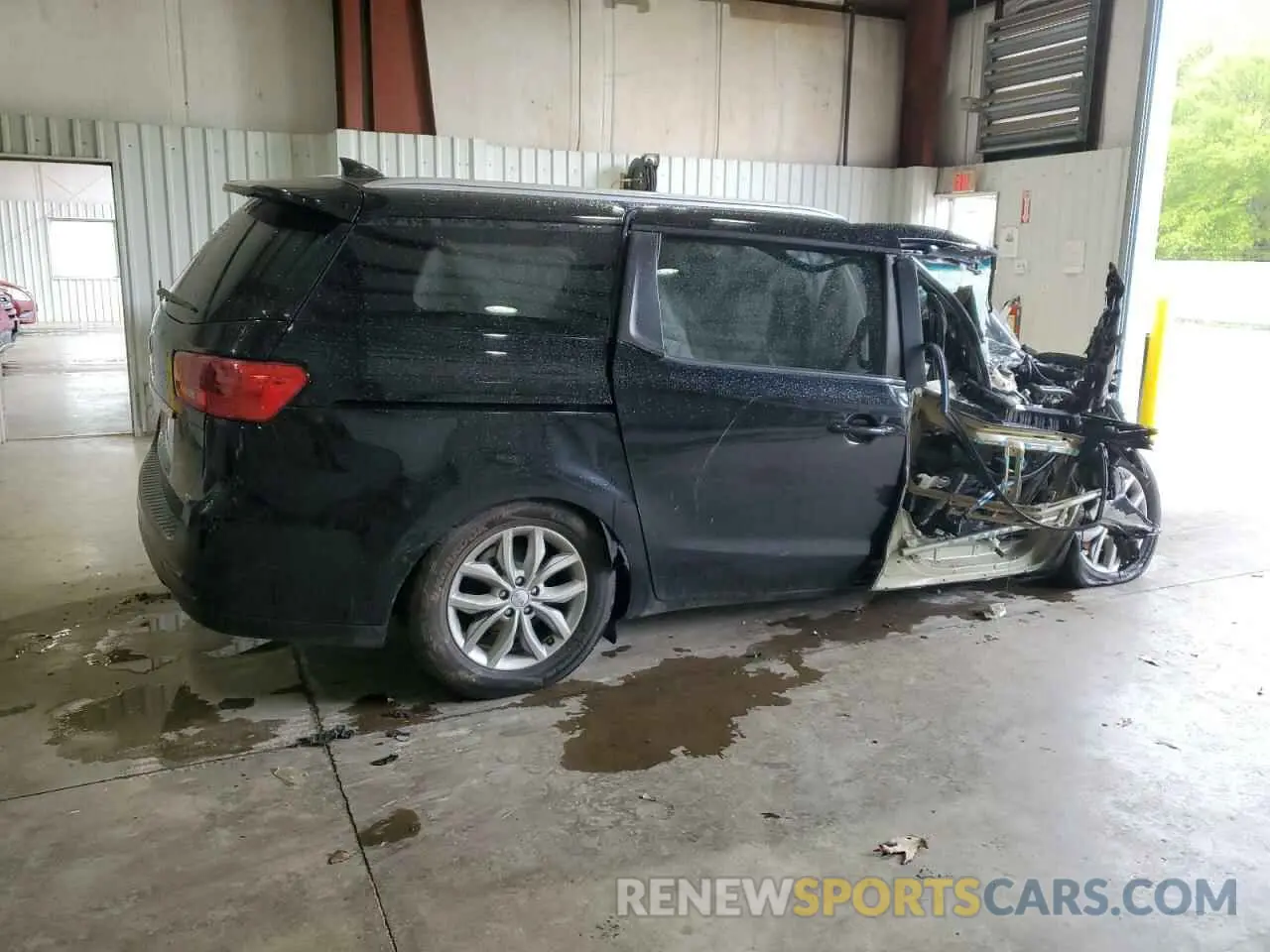 3 Photograph of a damaged car KNDMB5C17K6564905 KIA All Models 2019
