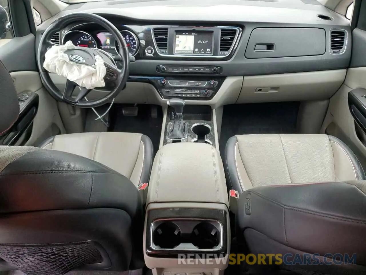 8 Photograph of a damaged car KNDMC5C1XK6538201 KIA All Models 2019